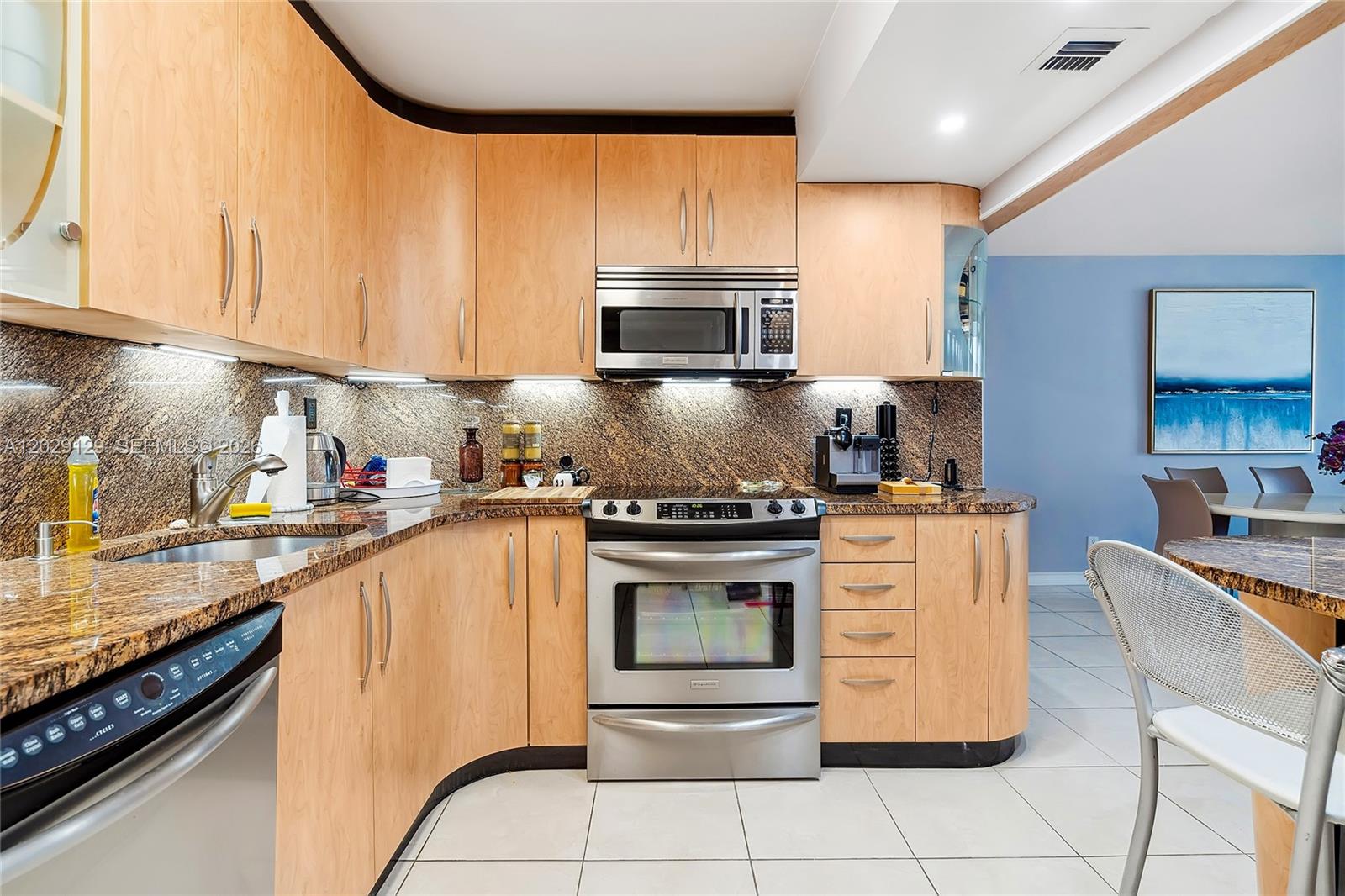 Property photo # 9