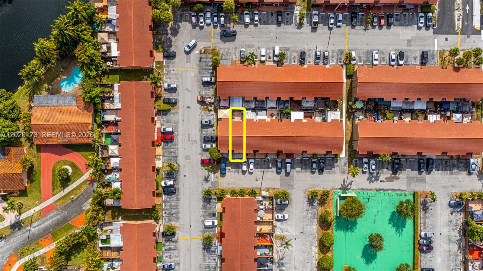 Villas University Square