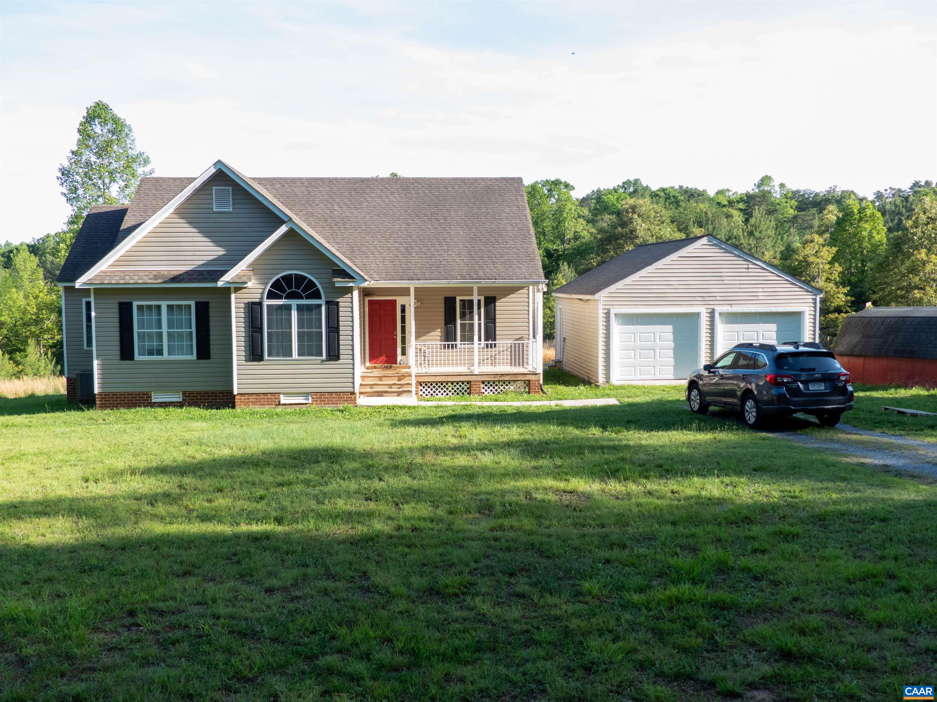 1307 HARDWARE RD, Scottsville, VA 24590
