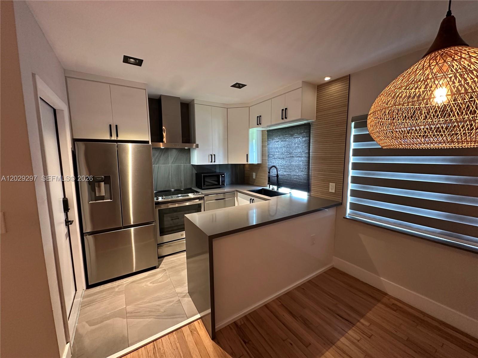 Shores Plaza West Condo
