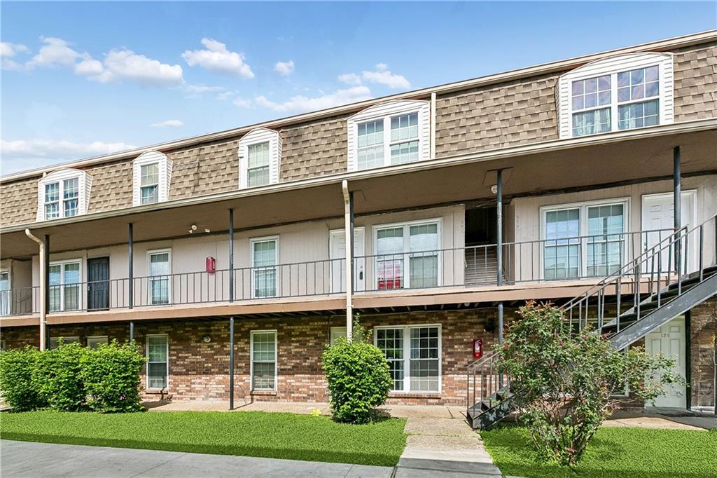 Homes for sale in Metairie, LA | 6320 Riverside Dr #221, Metairie, LA 70003 | MLS# 2560821