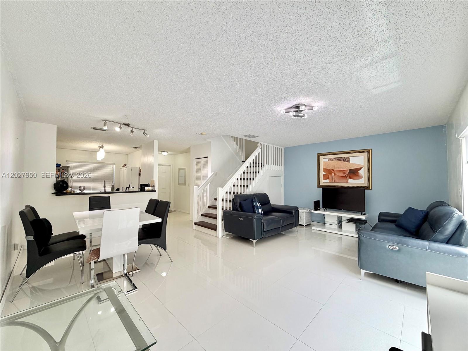 Property photo # 9