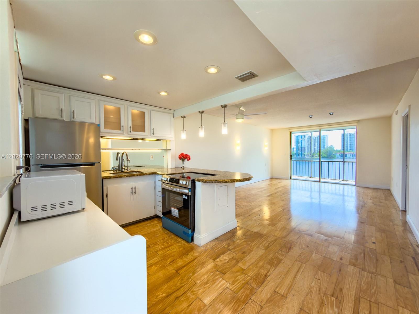 Property photo # 2