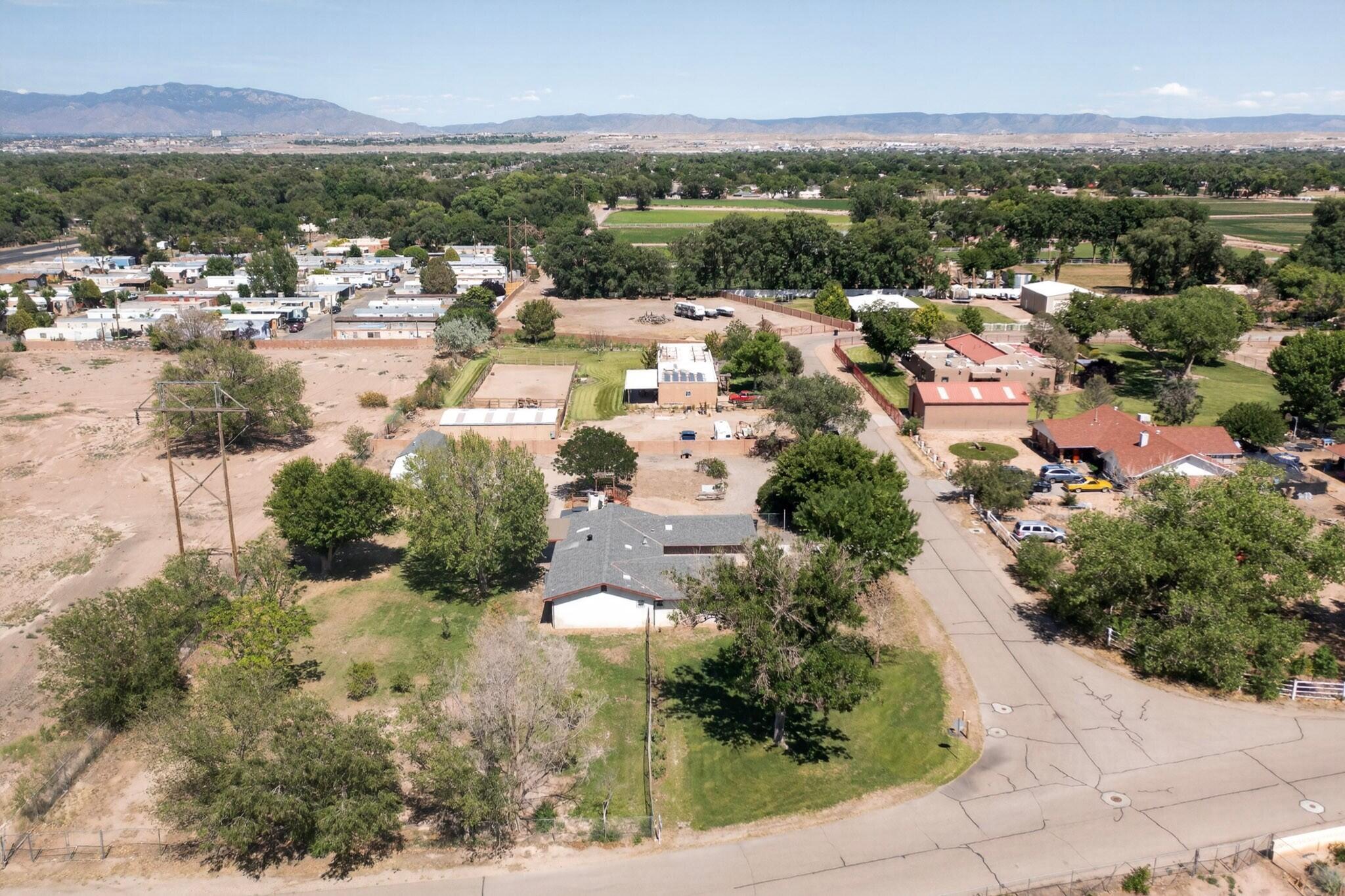 5th image of 3601 Sunstar Lp Loop Sw, Albuquerque, NM 87105 | MLS# 1104675