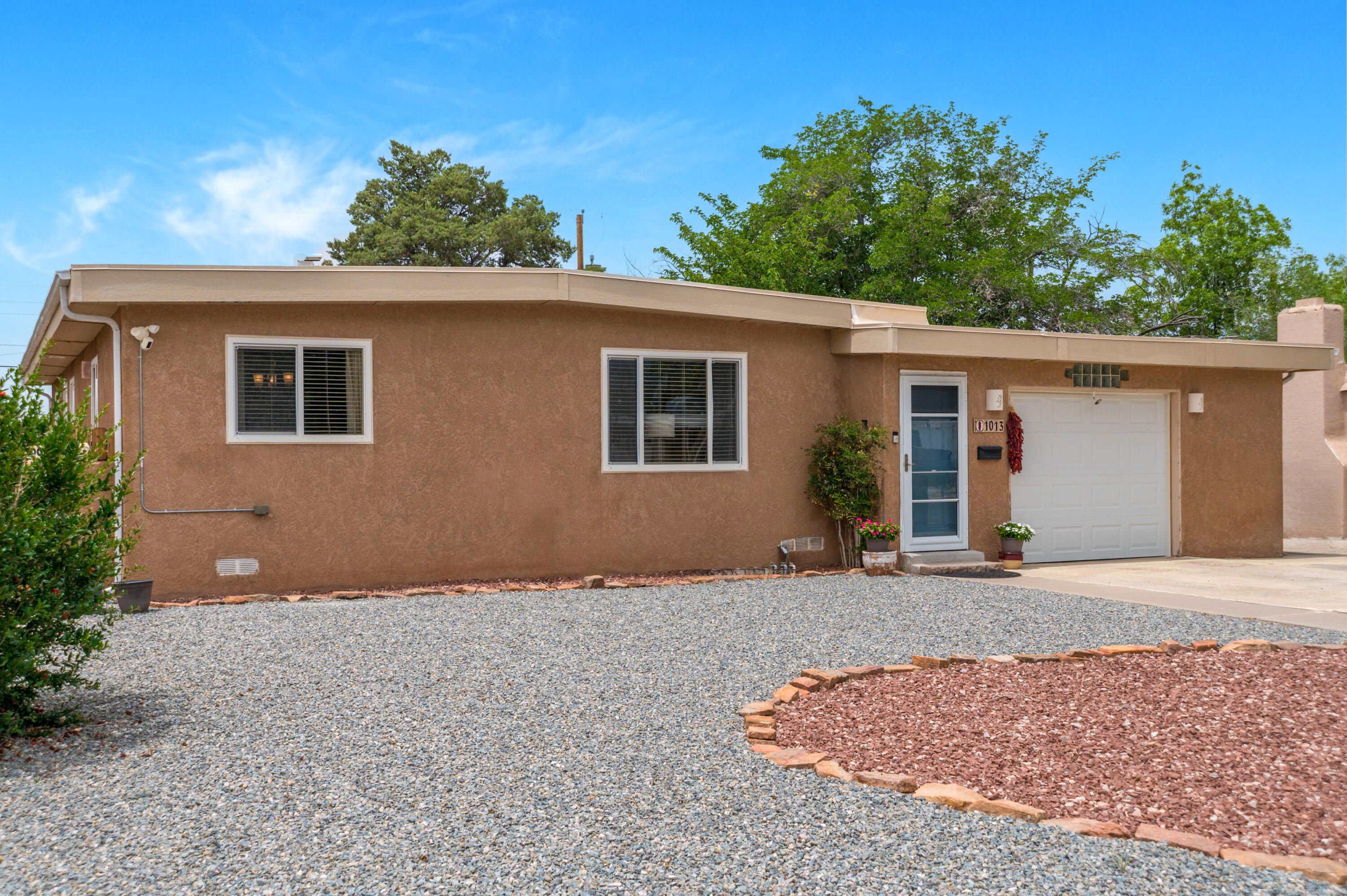 Homes for sale in Albuquerque, NM | 1013 Indiana St Se, Albuquerque, NM 87108 | MLS# 1103908