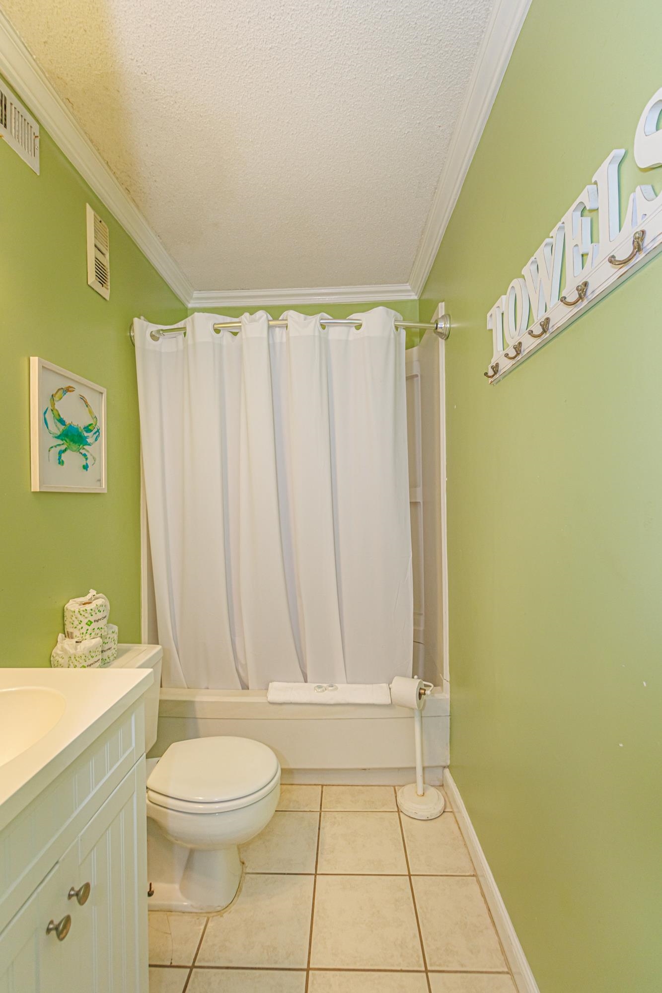 2614198 | Photo 25