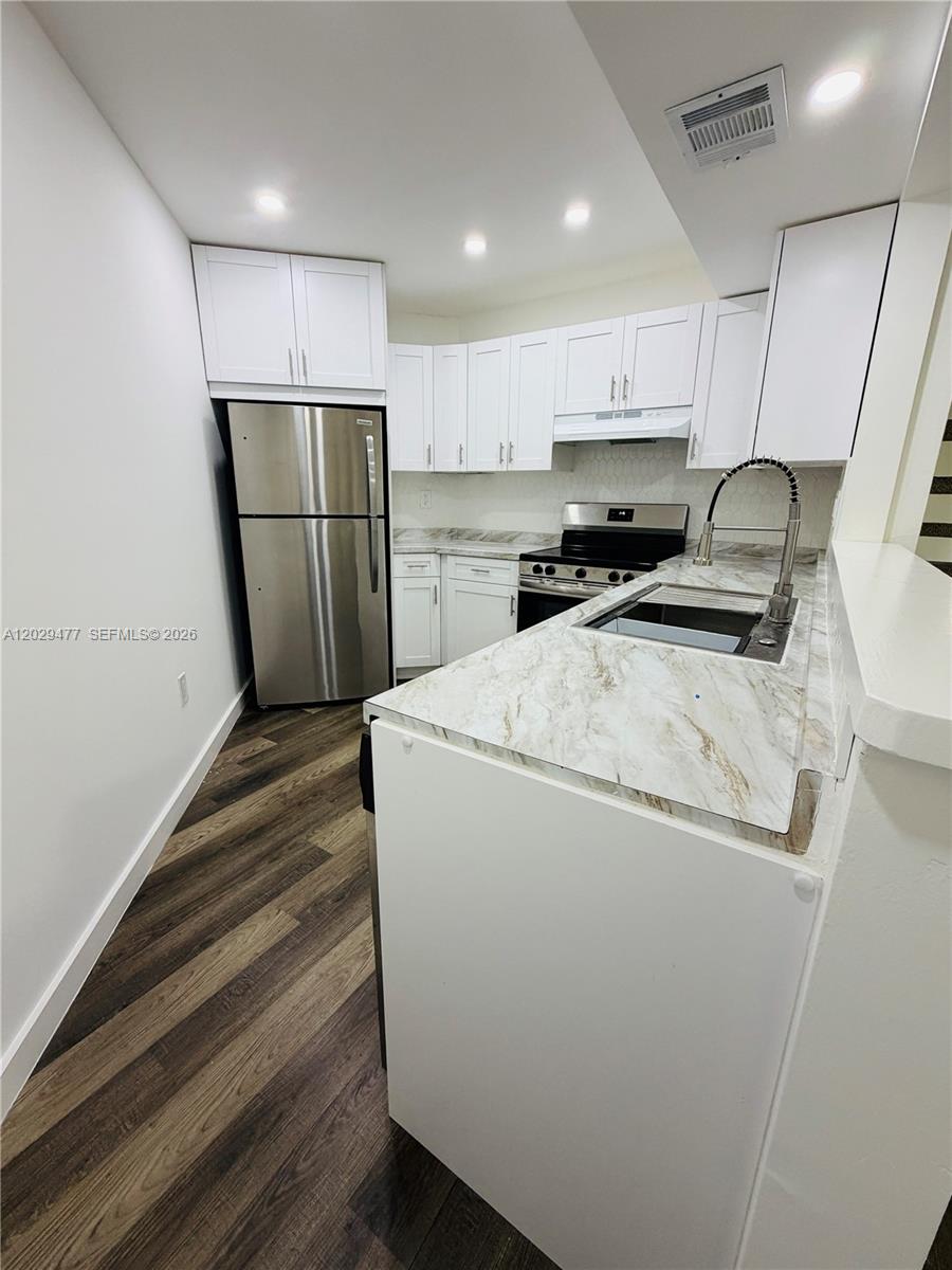 Property photo # 8