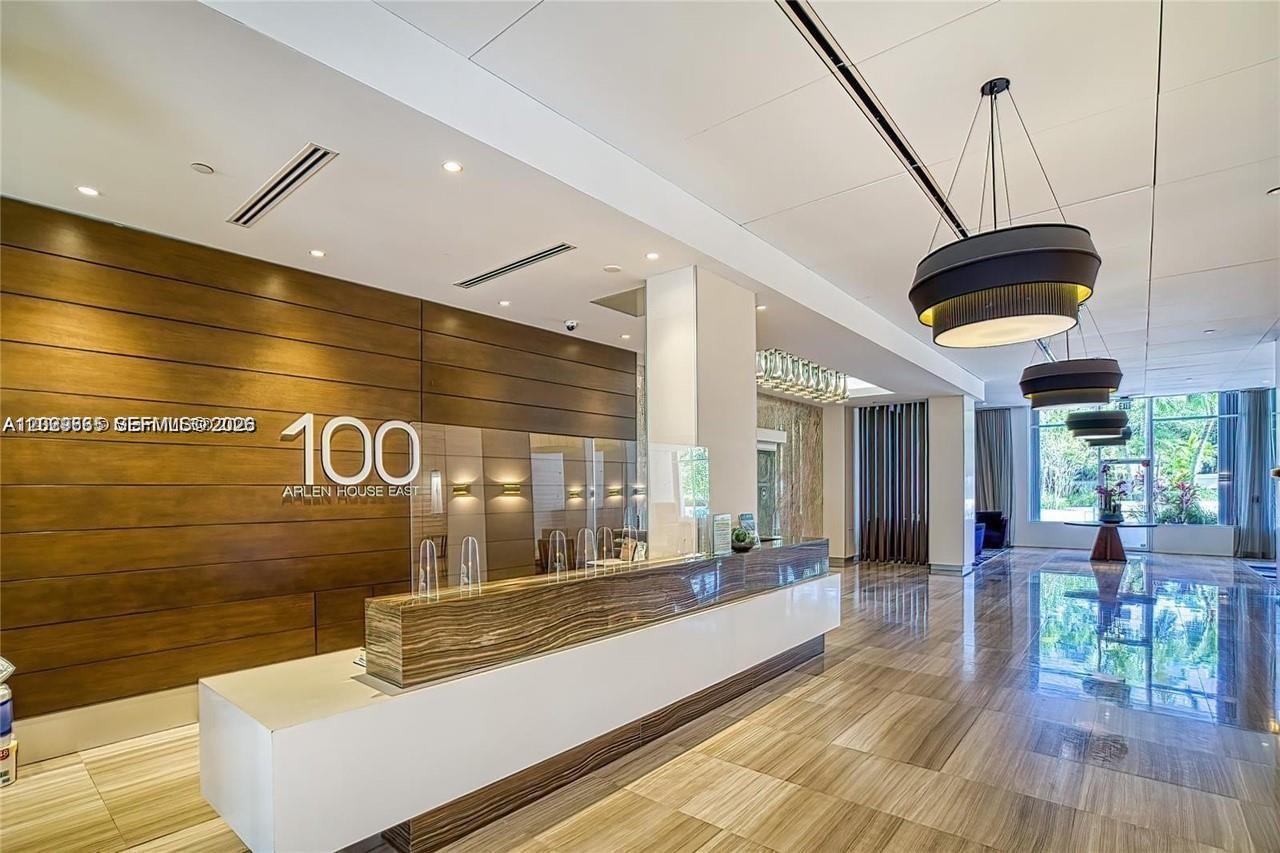 Arlen House East Condo