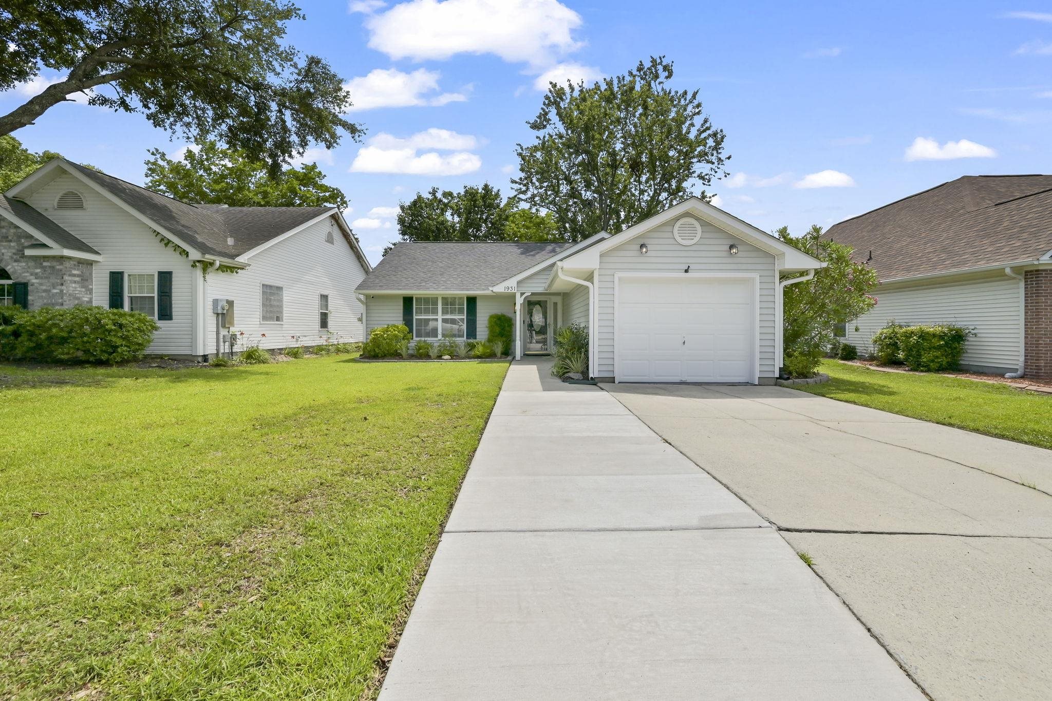 1931 Tree Circle Surfside Beach, SC 29575