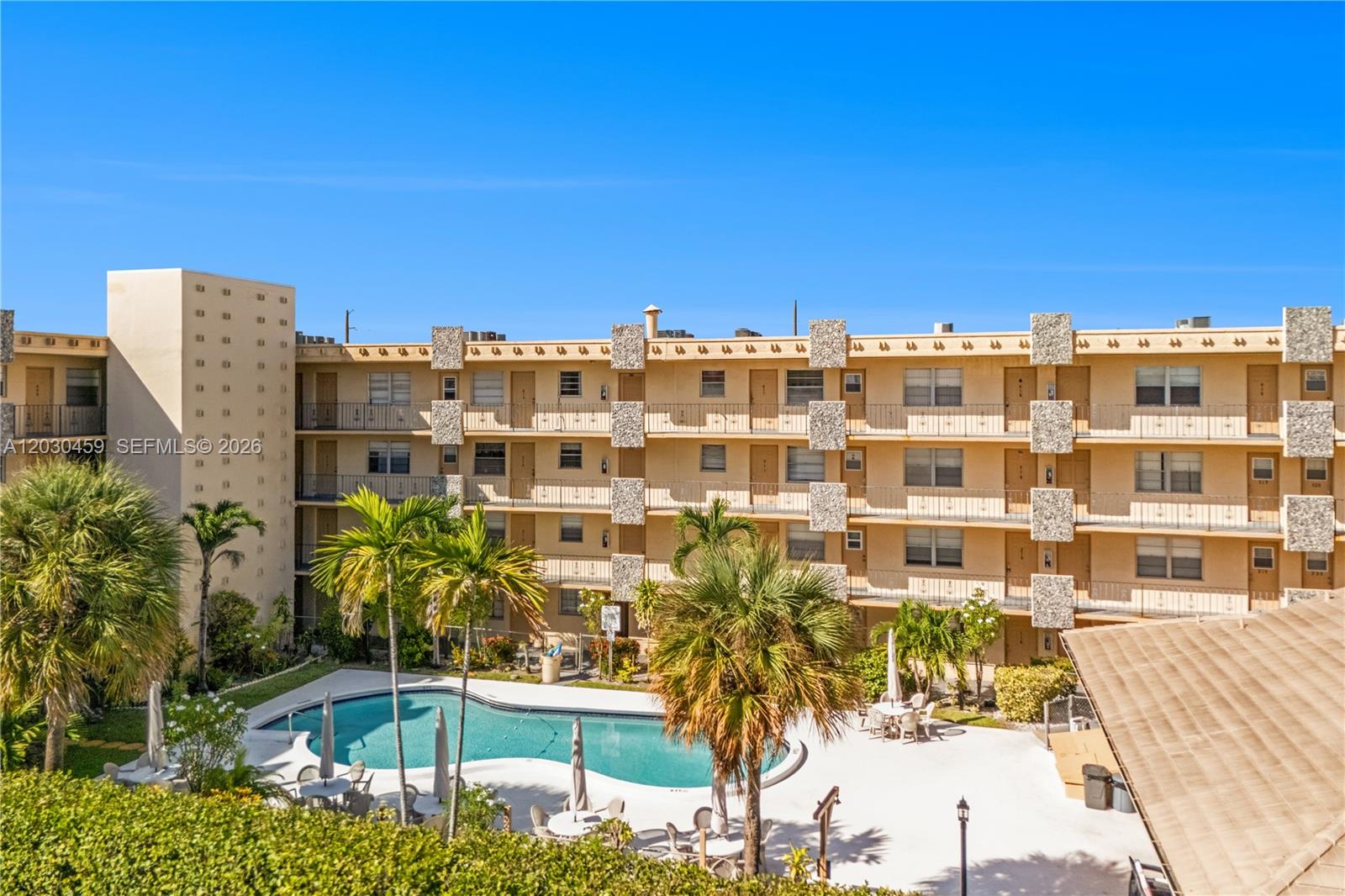 Warrenton House Condo