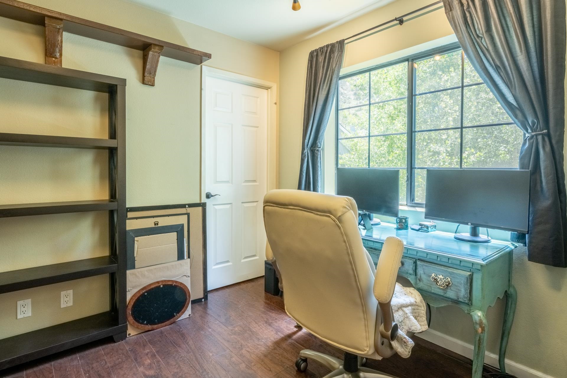 Property Photo 28