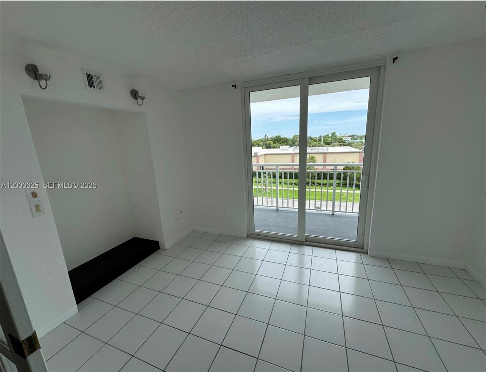 Harbour Pointe Of Miami C