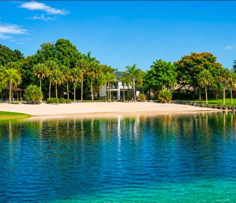 Lakeview At Hammocks Cond