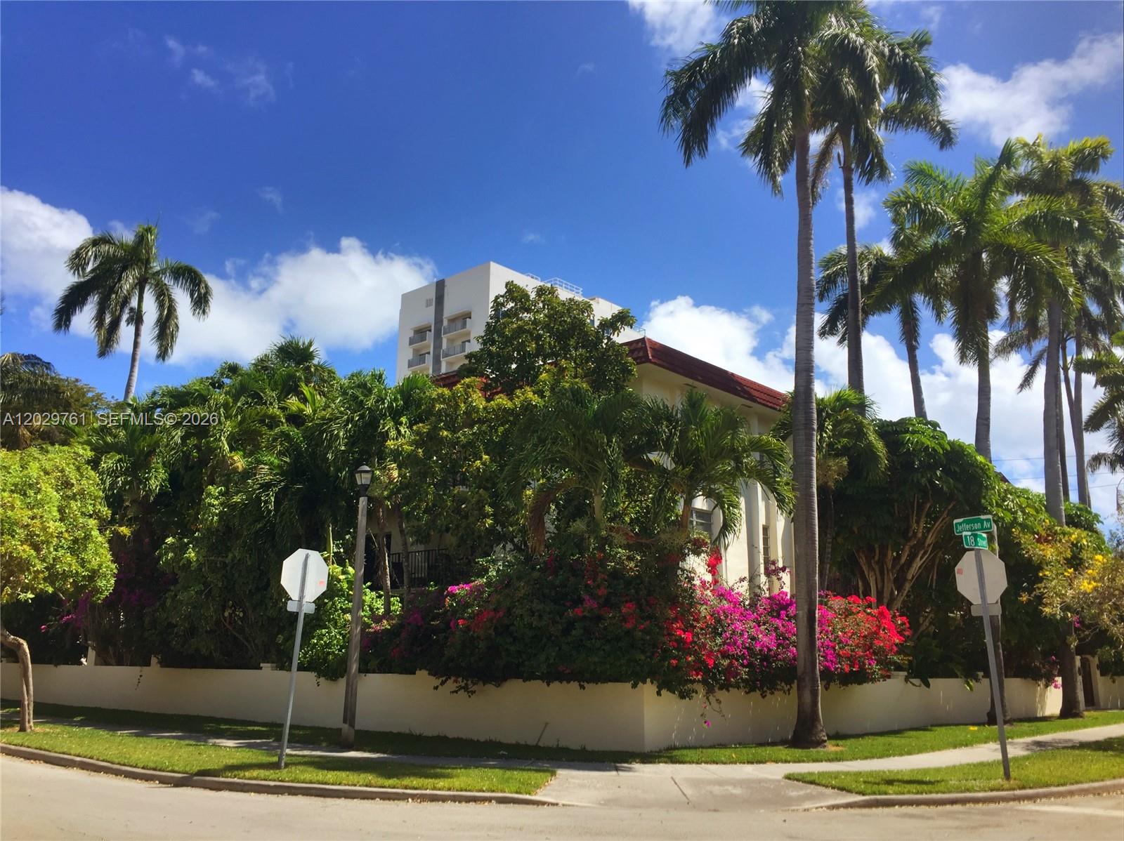 Royal Palm Villas Condo