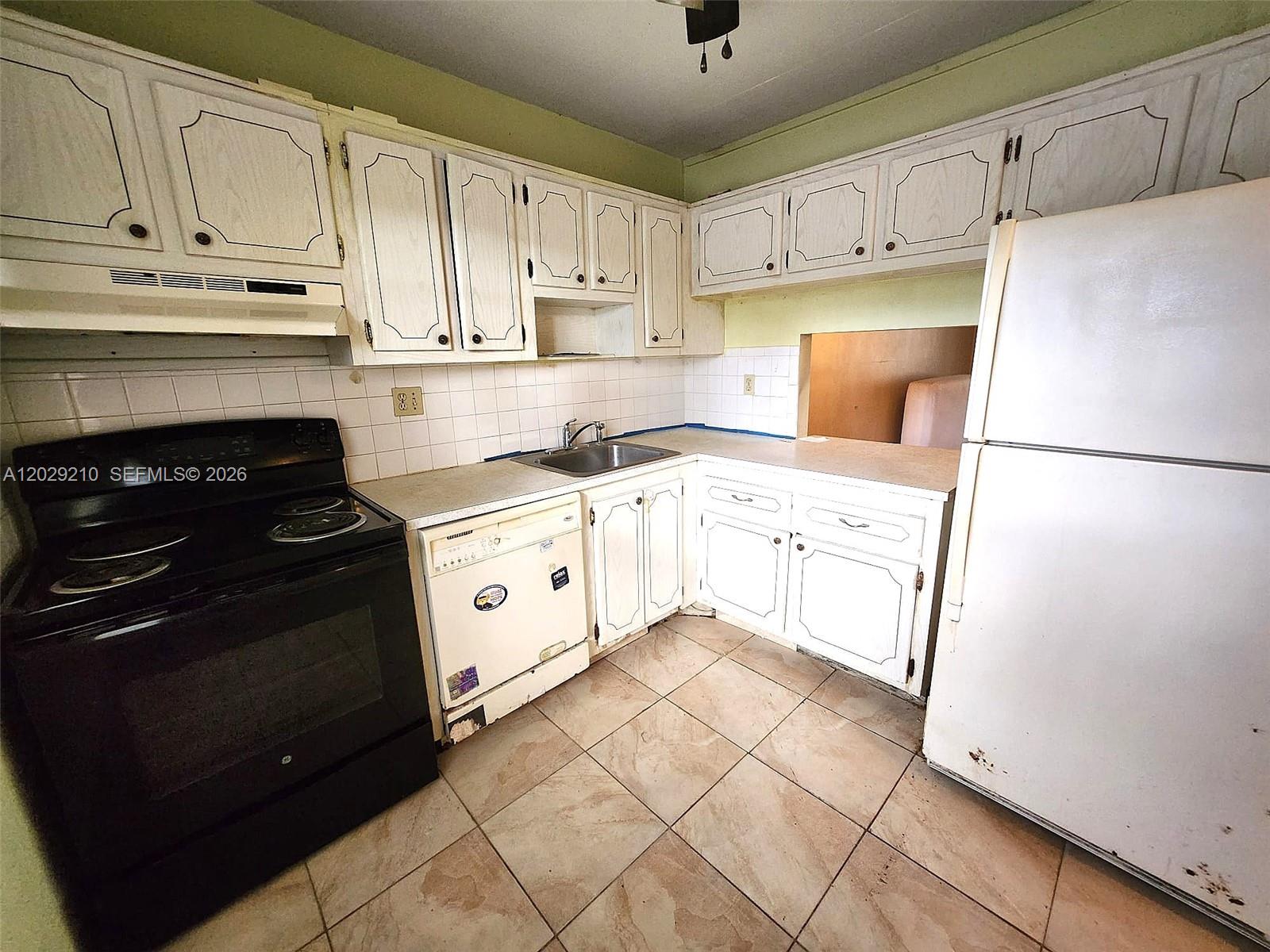 Homes for sale in Margate, FL | 7787 Golf Circle Dr #109, Margate, FL 33063 | MLS# A12029210