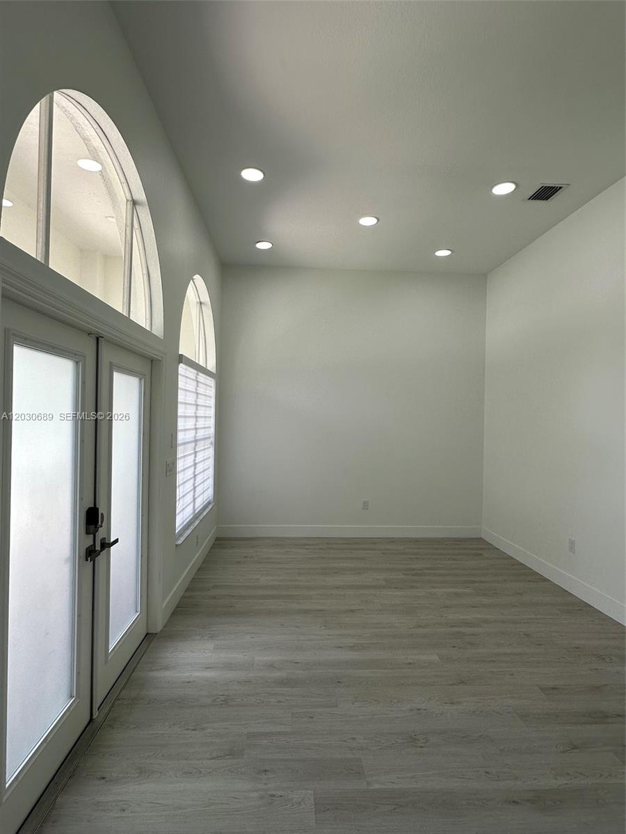 Property photo # 4