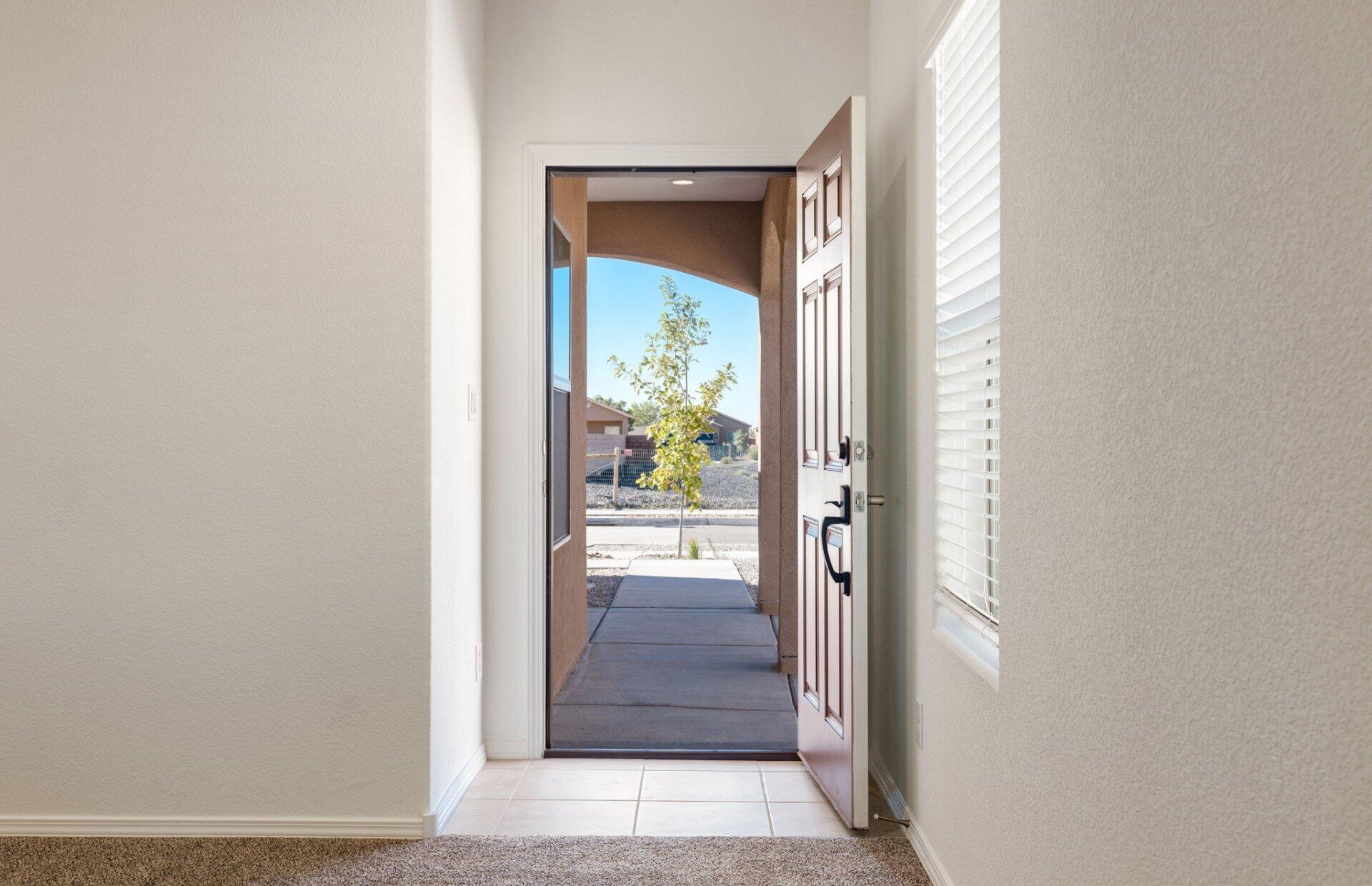 Photo 3 of Sale Pending at 293 Spectrum Ave Sw, Rio Rancho, NM 87124 | MLS# 1104772 | Listing updated on 2026-10-23