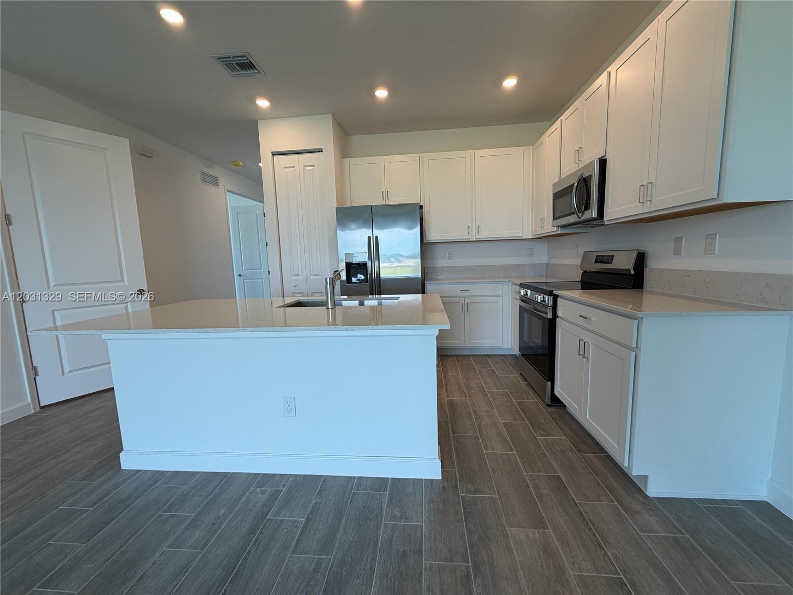 Property photo # 9