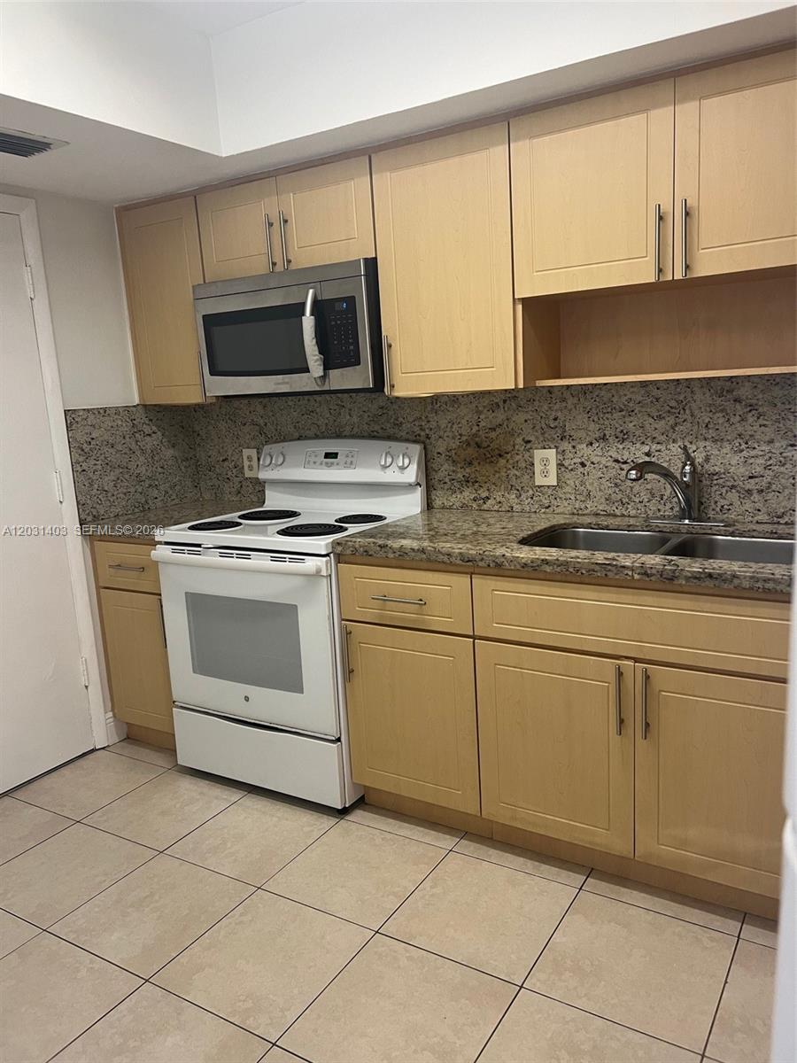 Property photo # 9