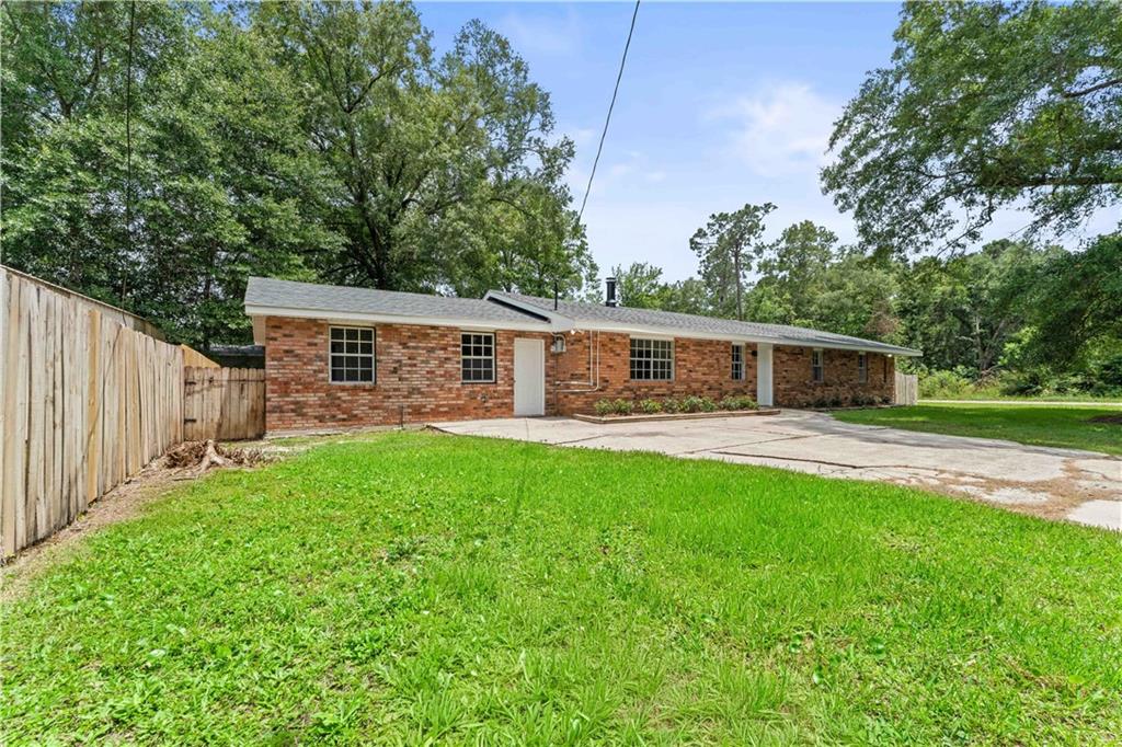 Photo 2 of Multi family home for sale at 62044 N 9th Street, Slidell, LA 70460 | MLS# 2561383 | Listing updated on 2026-09-06