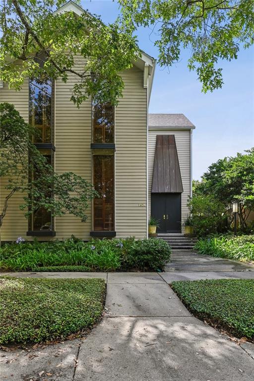 Homes for sale in New Orleans, LA | 1526 Henry Clay Ave, New Orleans, LA 70118 | MLS# 2559505