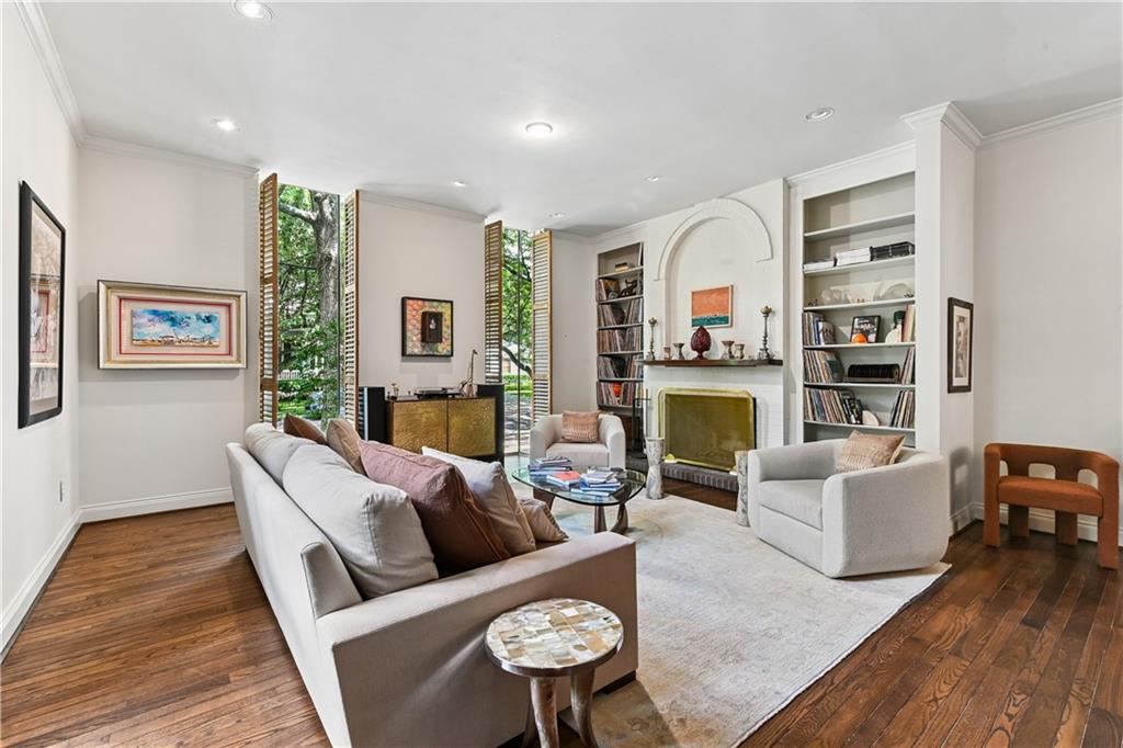 Homes for sale in New Orleans, LA | 1526 Henry Clay Ave, New Orleans, LA 70118 | MLS# 2559505