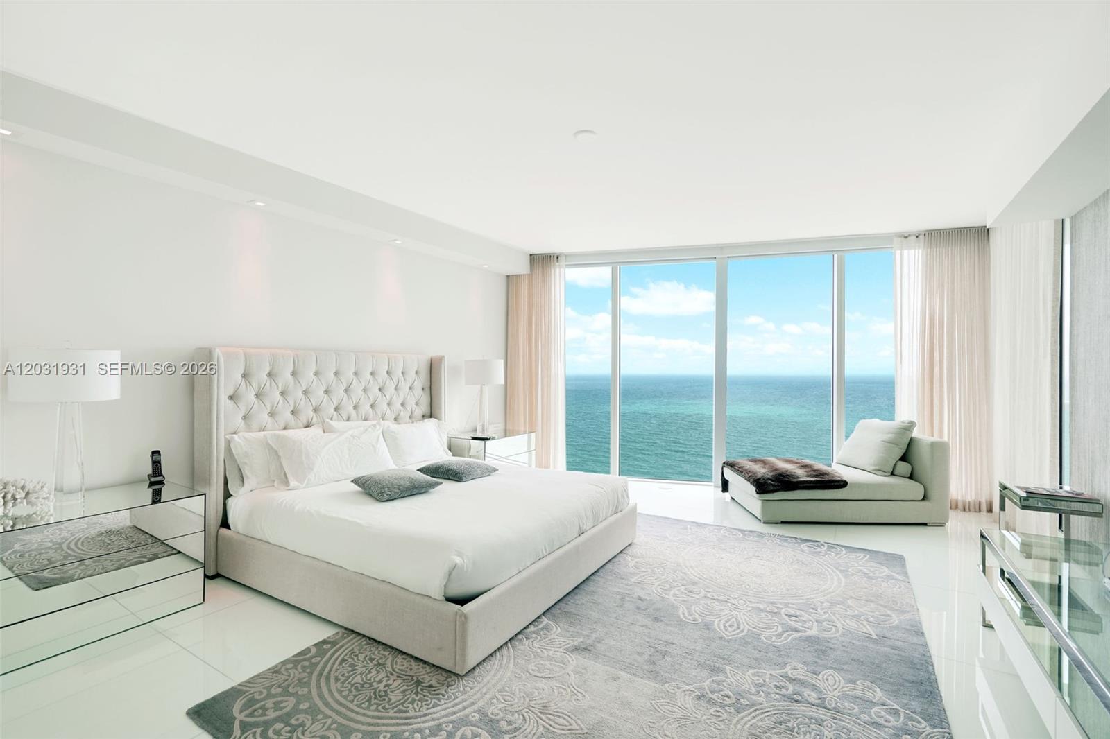 2711 Hollywood Beach Cond