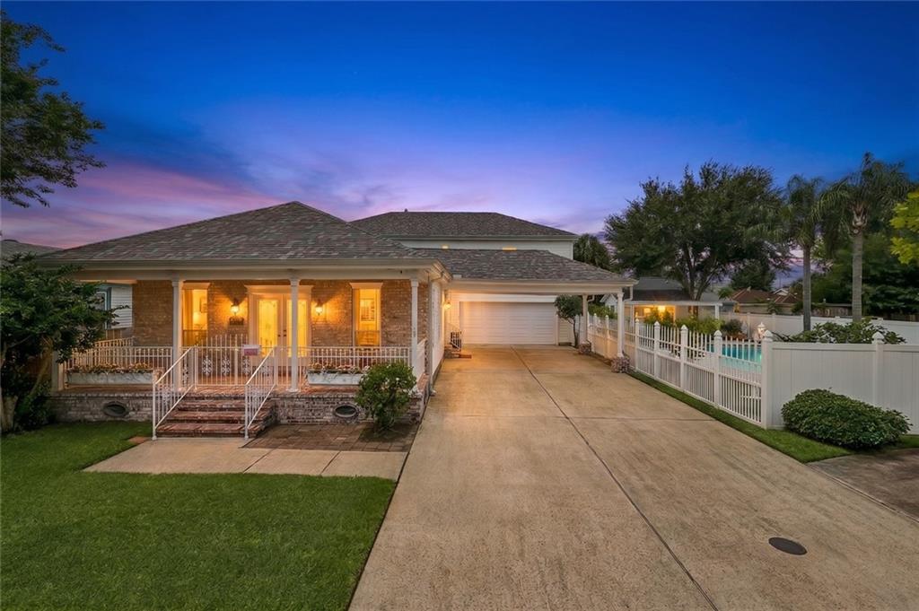 Homes for sale in Metairie, LA | 530 Oaklawn Dr, Metairie, LA 70005 | MLS# 2561302