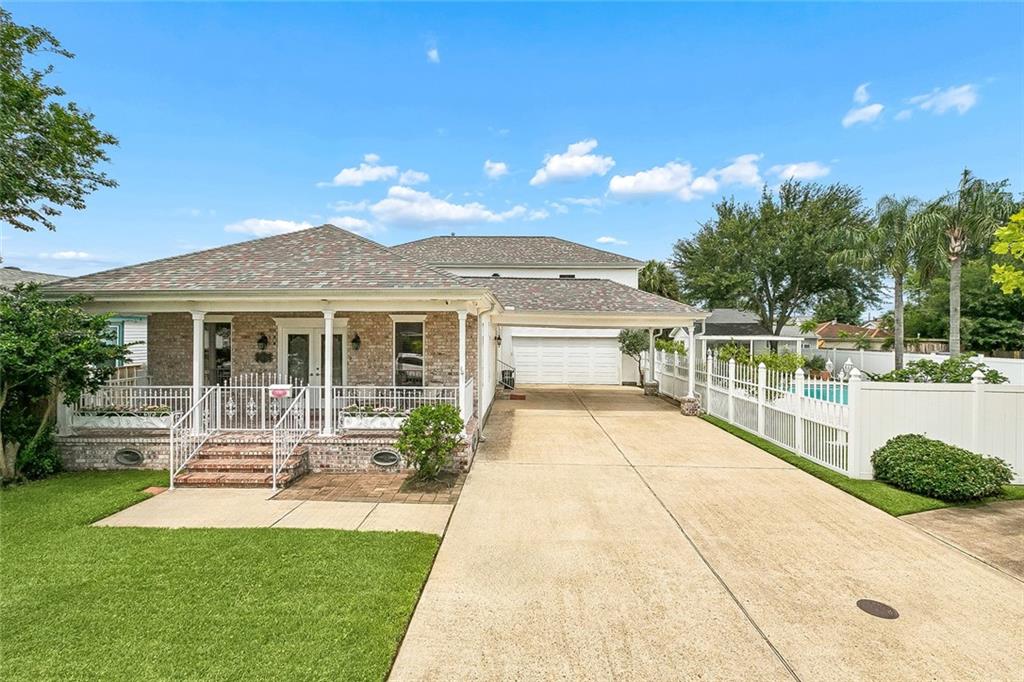 Homes for sale in Metairie, LA | 530 Oaklawn Dr, Metairie, LA 70005 | MLS# 2561302