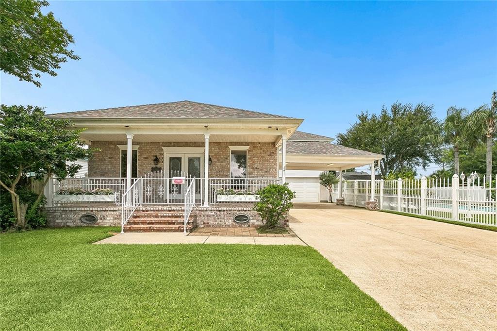 Homes for sale in Metairie, LA | 530 Oaklawn Dr, Metairie, LA 70005 | MLS# 2561302
