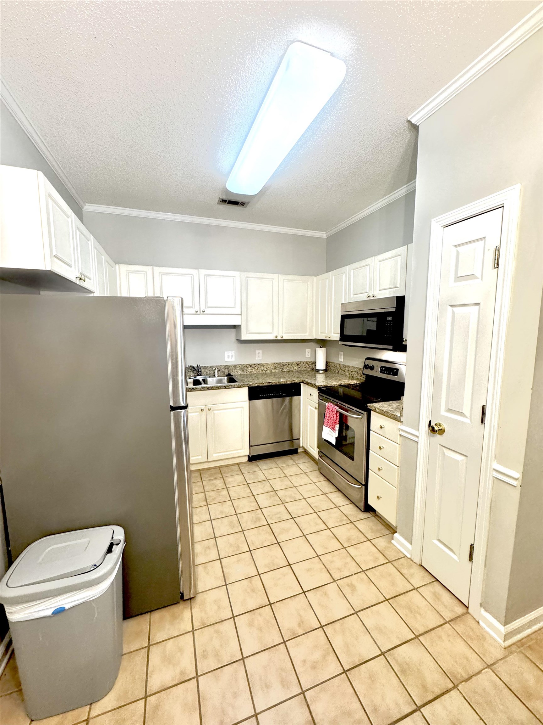 2614501 | Photo 11