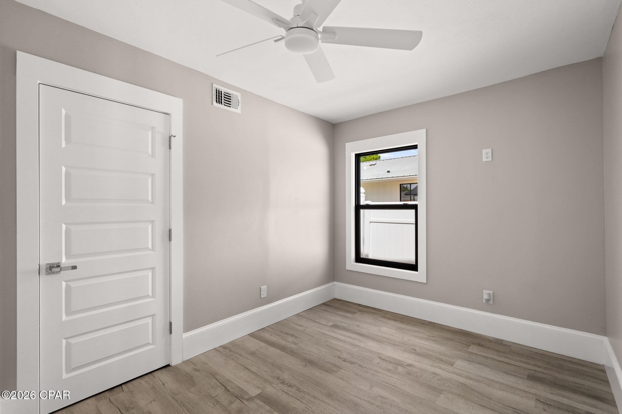 7320 S Lagoon Drive, Panama City Beach, FL 32408 thumbnail, photo 8 of 50