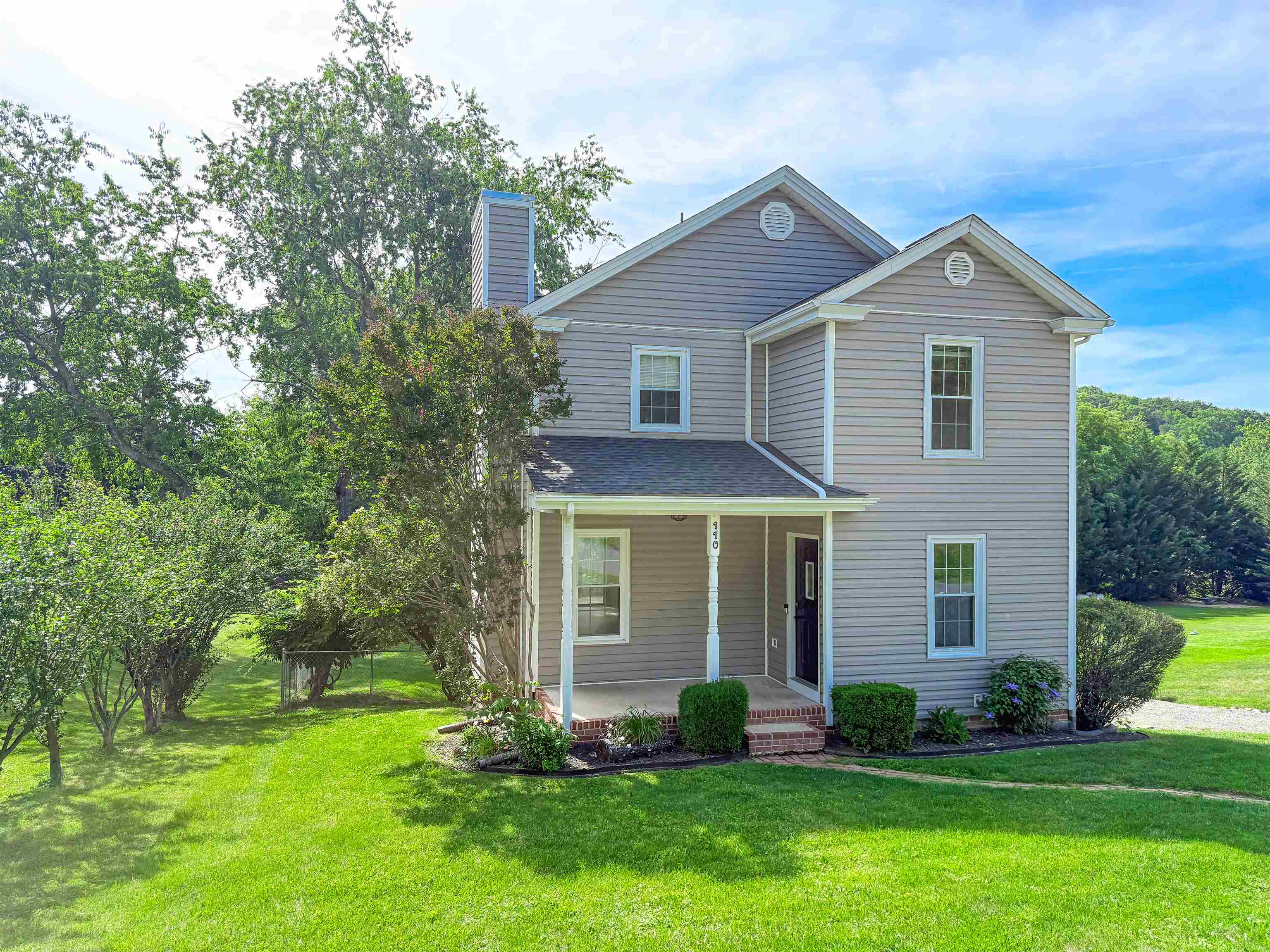 110 MONTGOMERY RD, Staunton, VA 24401