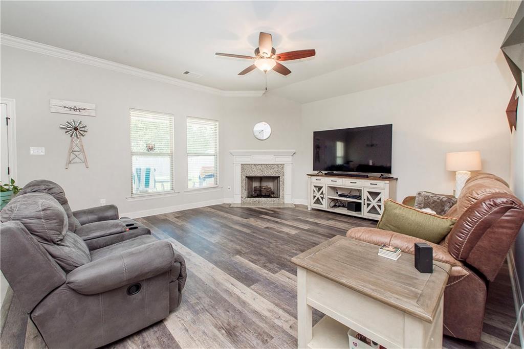 Photo 4 of Single family home for sale at 42087 Wood Ave, Ponchatoula, LA 70454 | MLS# 2561670 | Listing updated on 2026-09-09