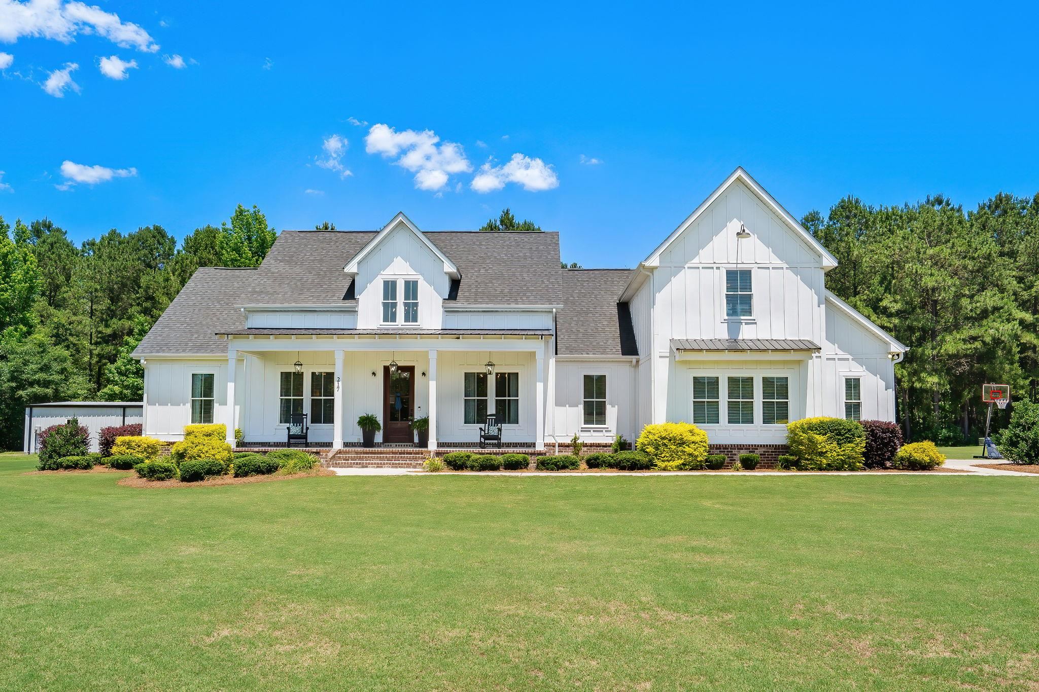 217 Tobacco Leaf Rd Galivants Ferry, SC 29544