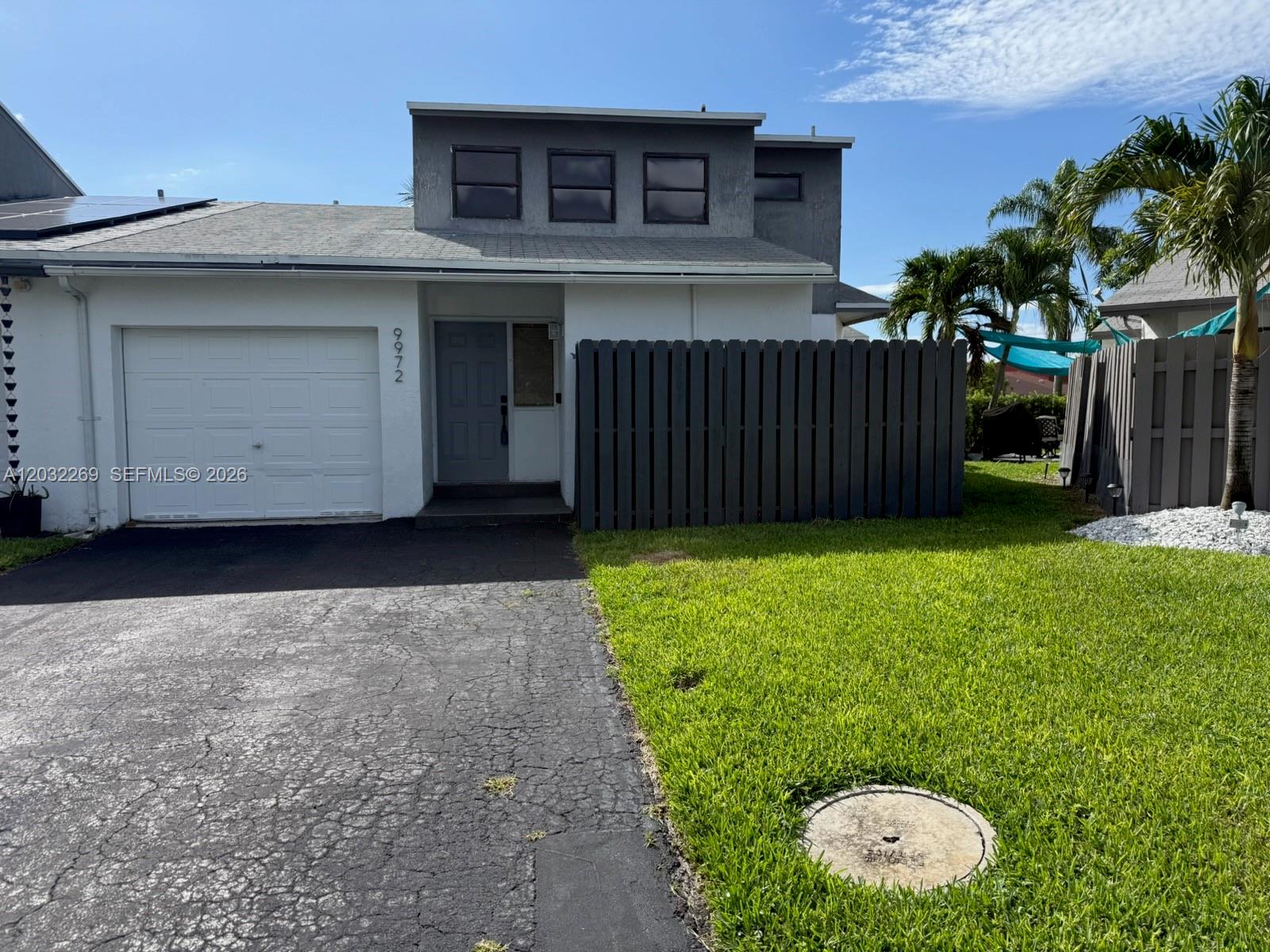 Four Palm Lakes At Pembro