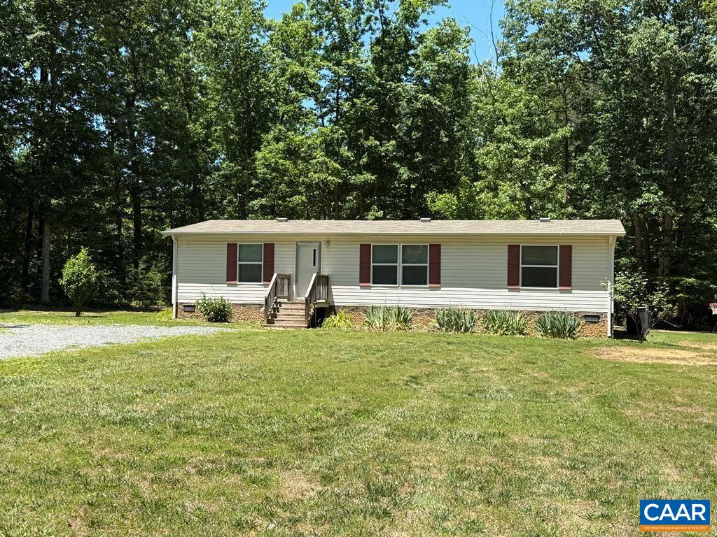 184 IVY AVE, Howardsville, VA 24562