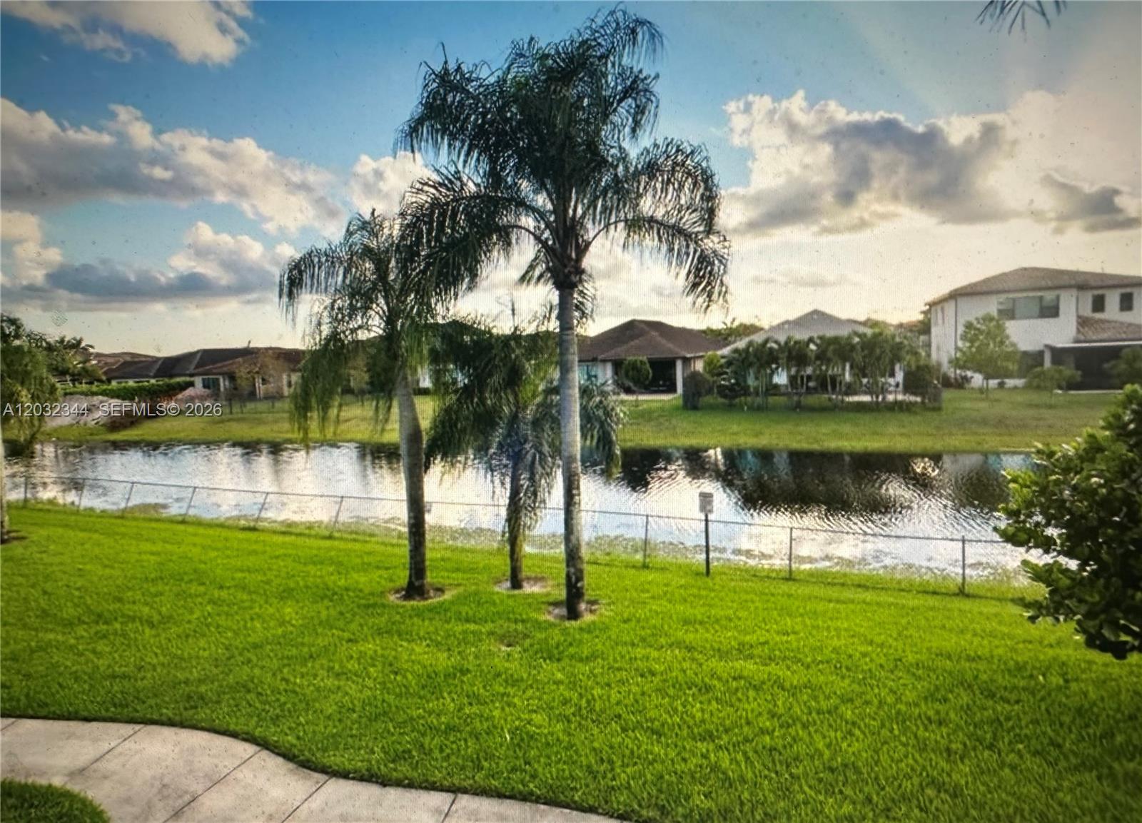 Club Quarters At Raintree