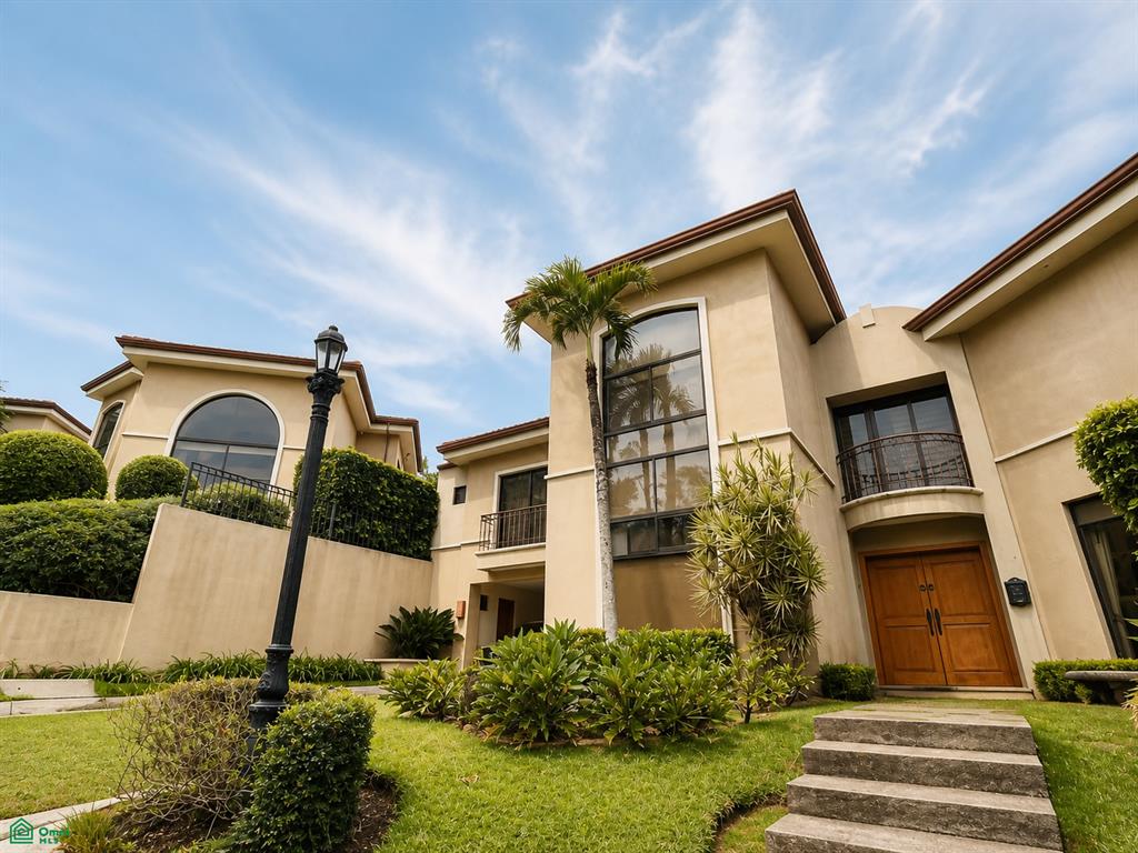 4 bed Condo For Sale in San Rafael, San Jose - 1