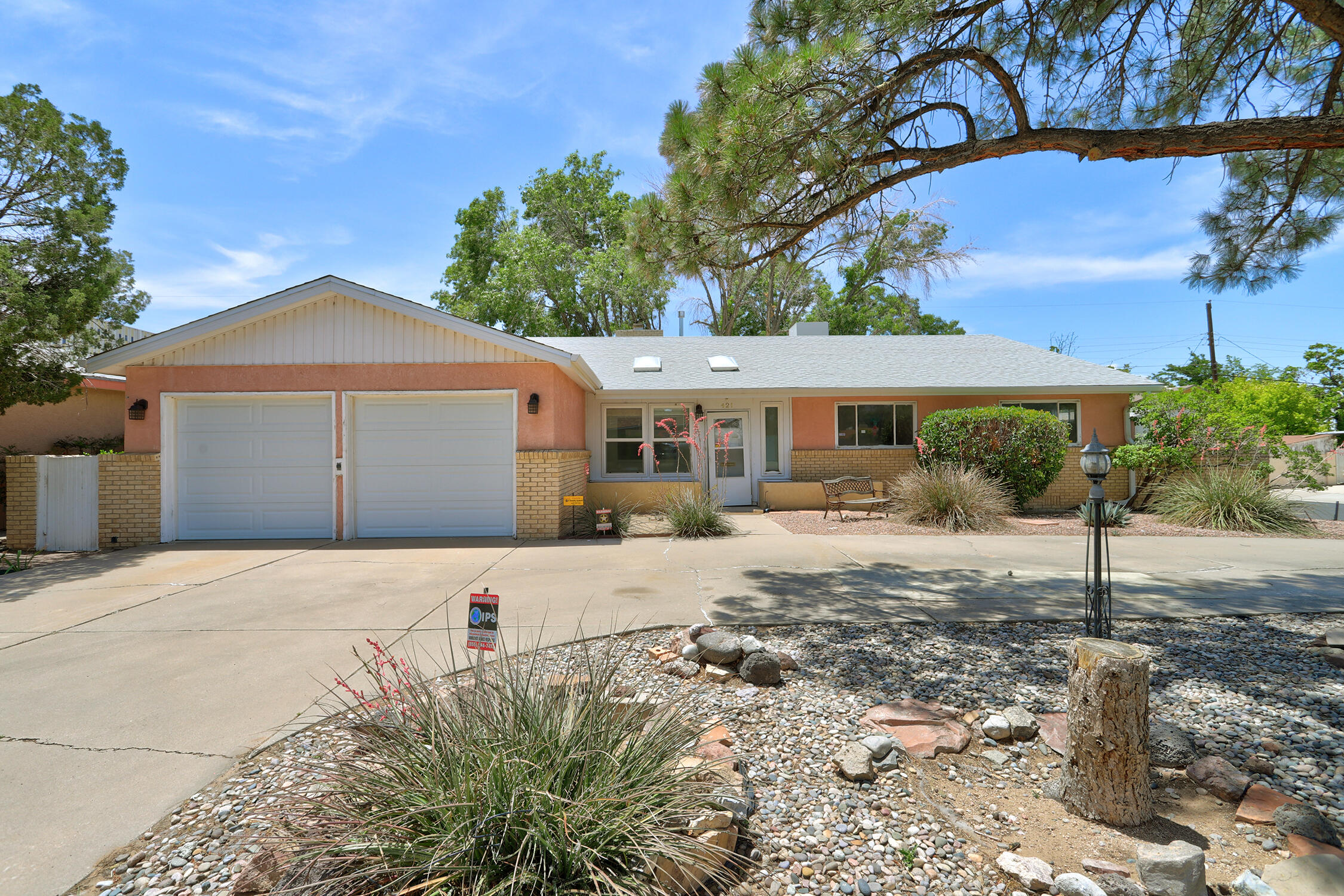 421 La Veta Drive NE Albuquerque, NM 87108