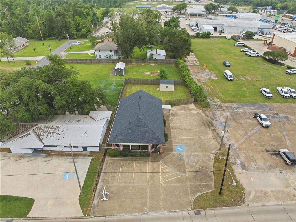 1705 Maplewood Drive — photo 3
