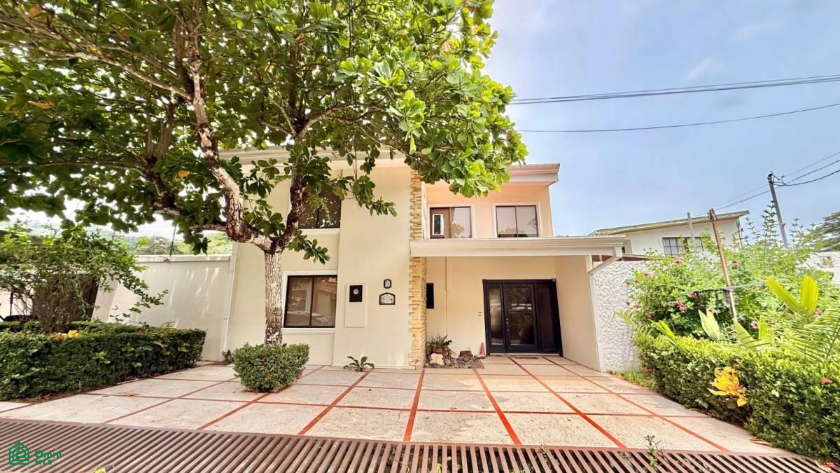 5 bed Single Family Homes For Sale in Garabito, Puntarenas - 1