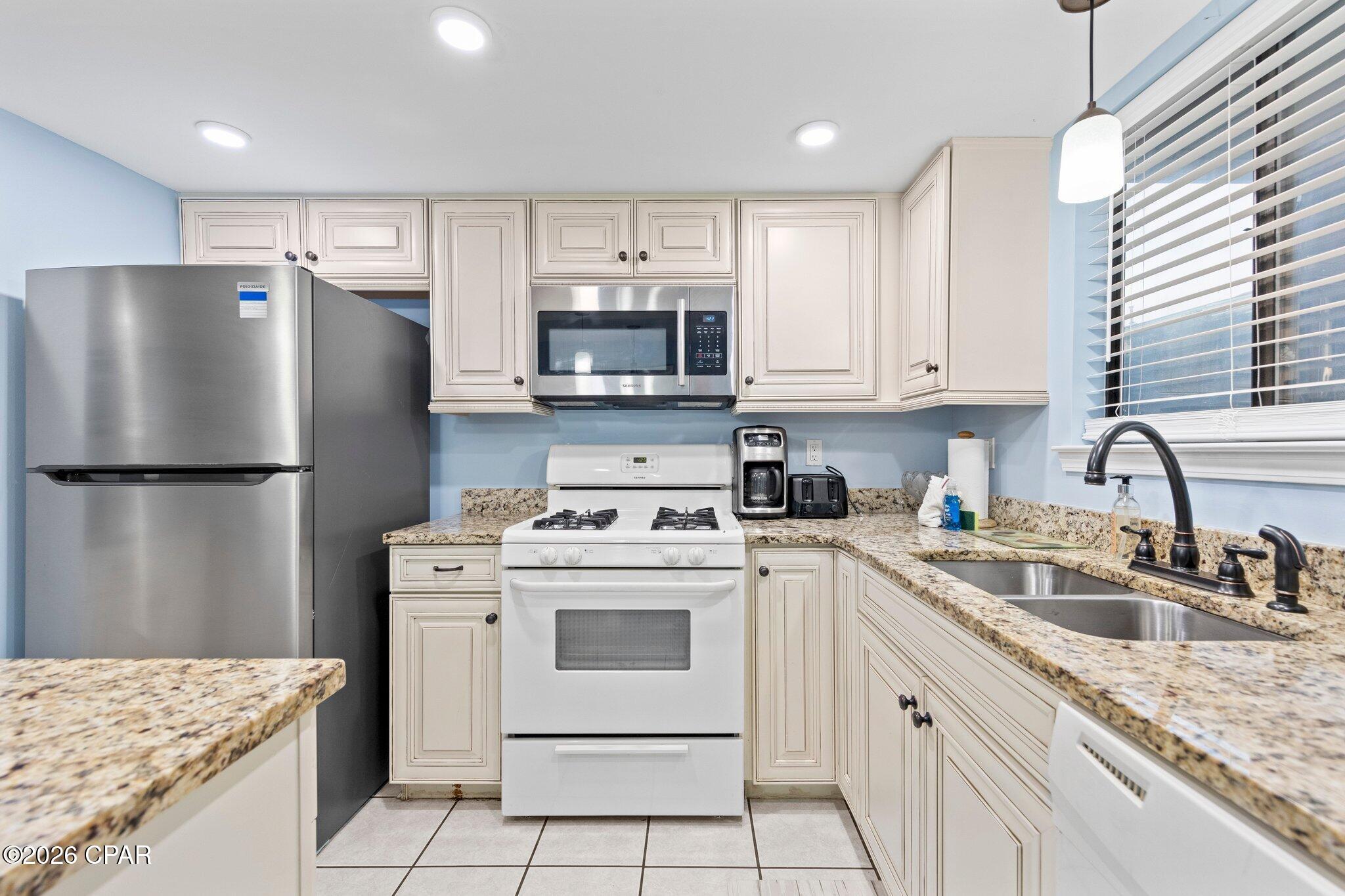 103 W Leslie Lane, Panama City Beach, FL 32407 thumbnail, photo 12 of 37
