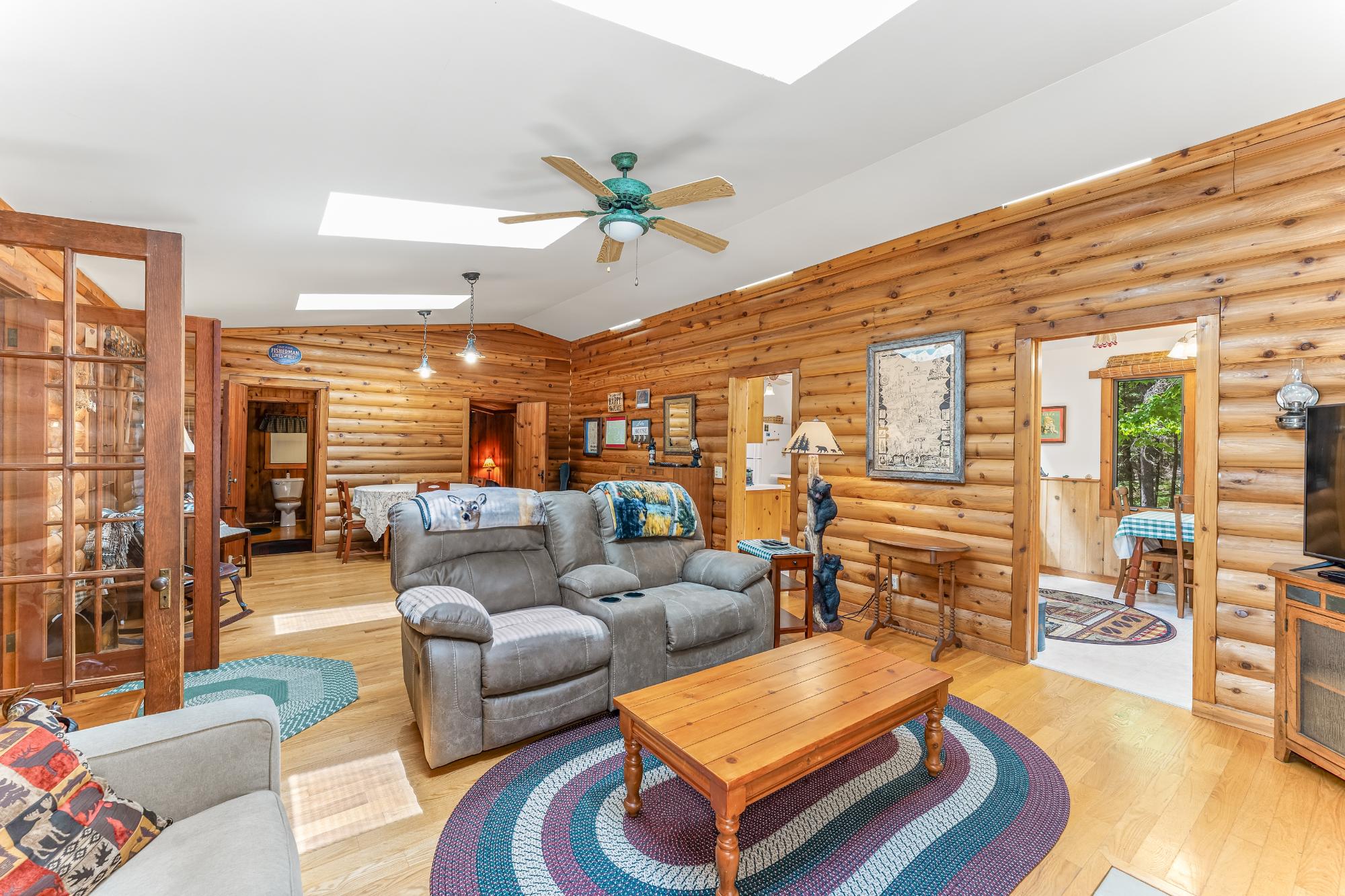 Perch Lake ER Property 1210 Deer Trail Ln Photo 18