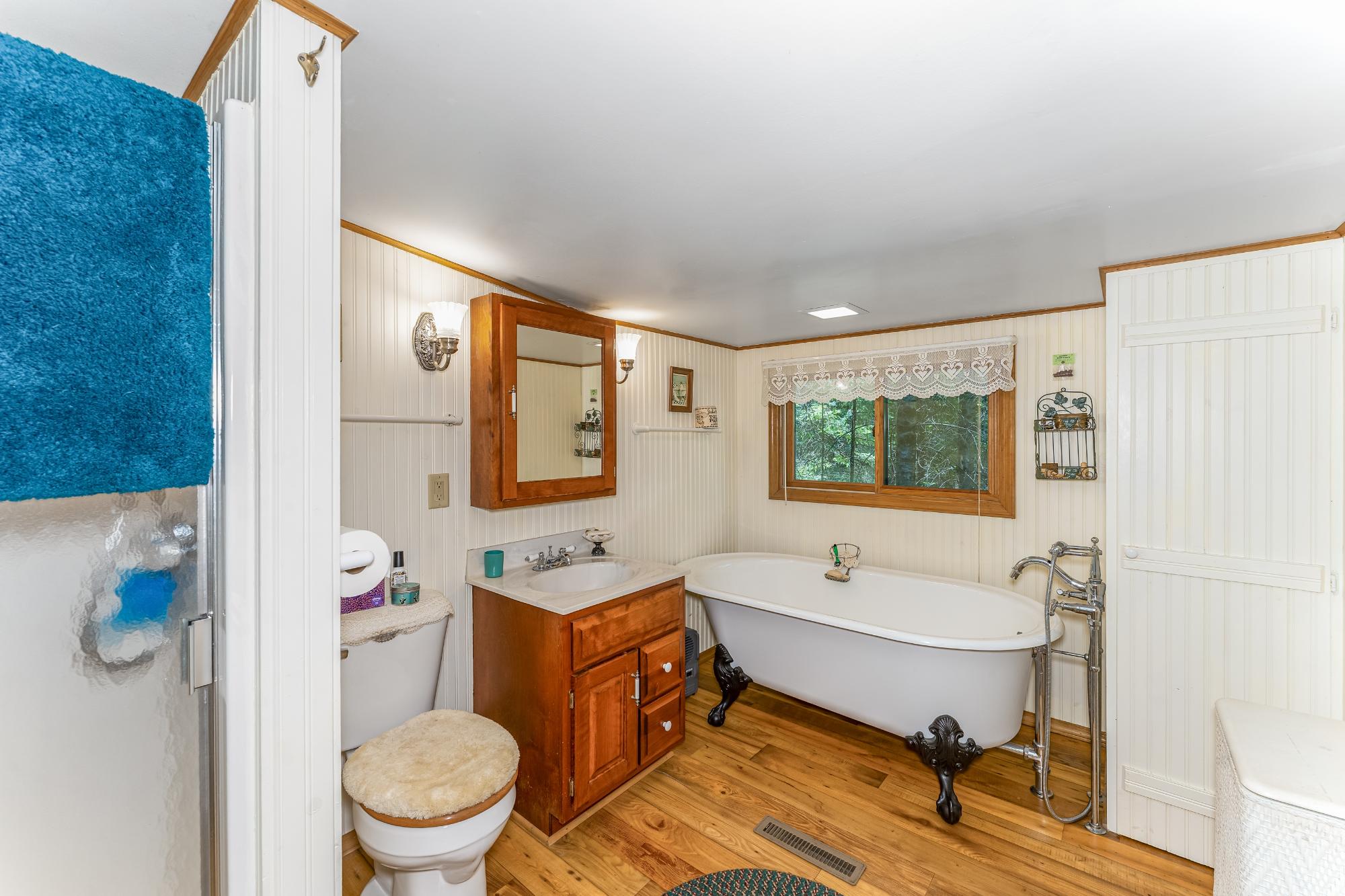 Perch Lake ER Property 1210 Deer Trail Ln Photo 21