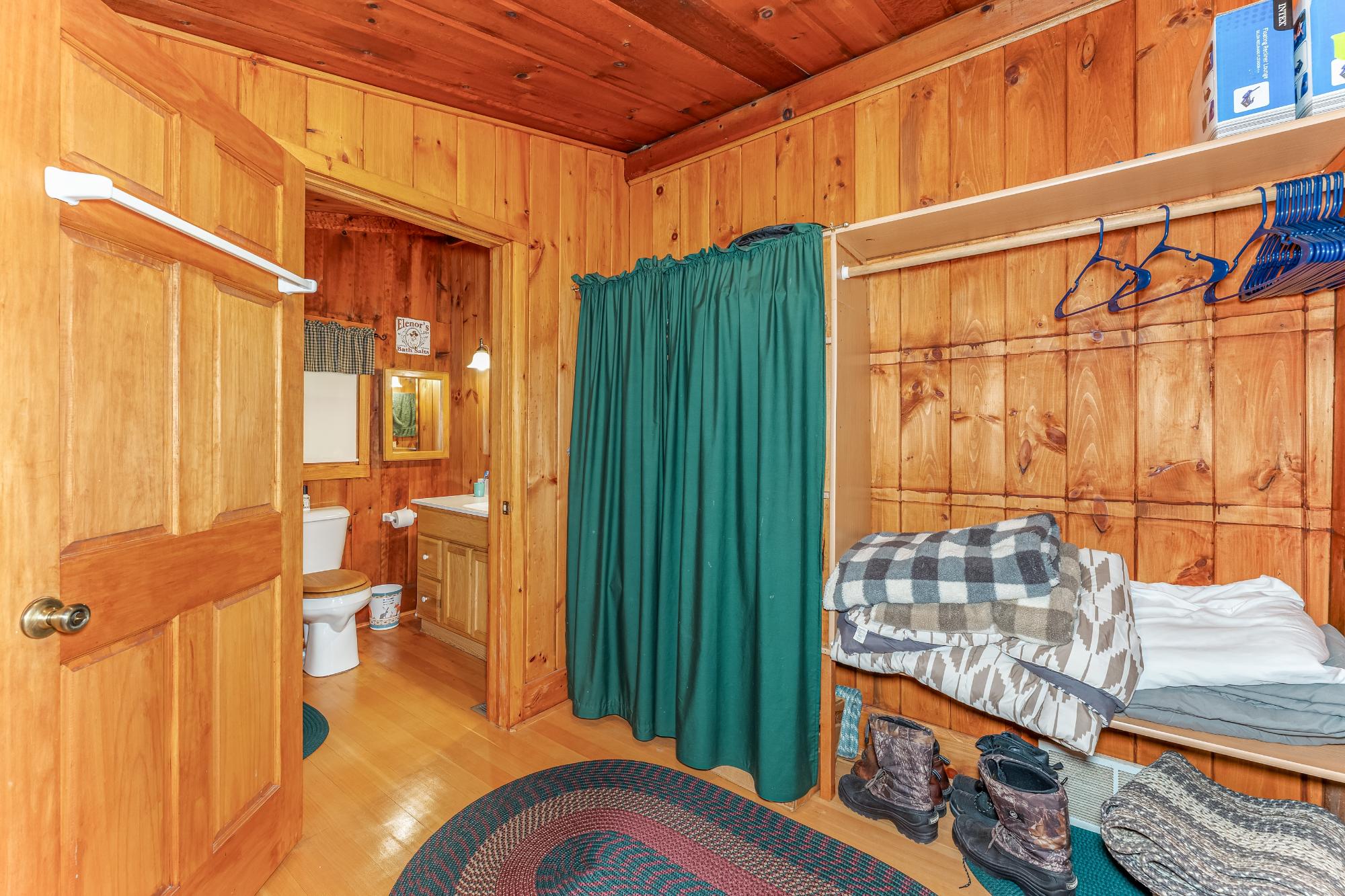 Perch Lake ER Property 1210 Deer Trail Ln Photo 23