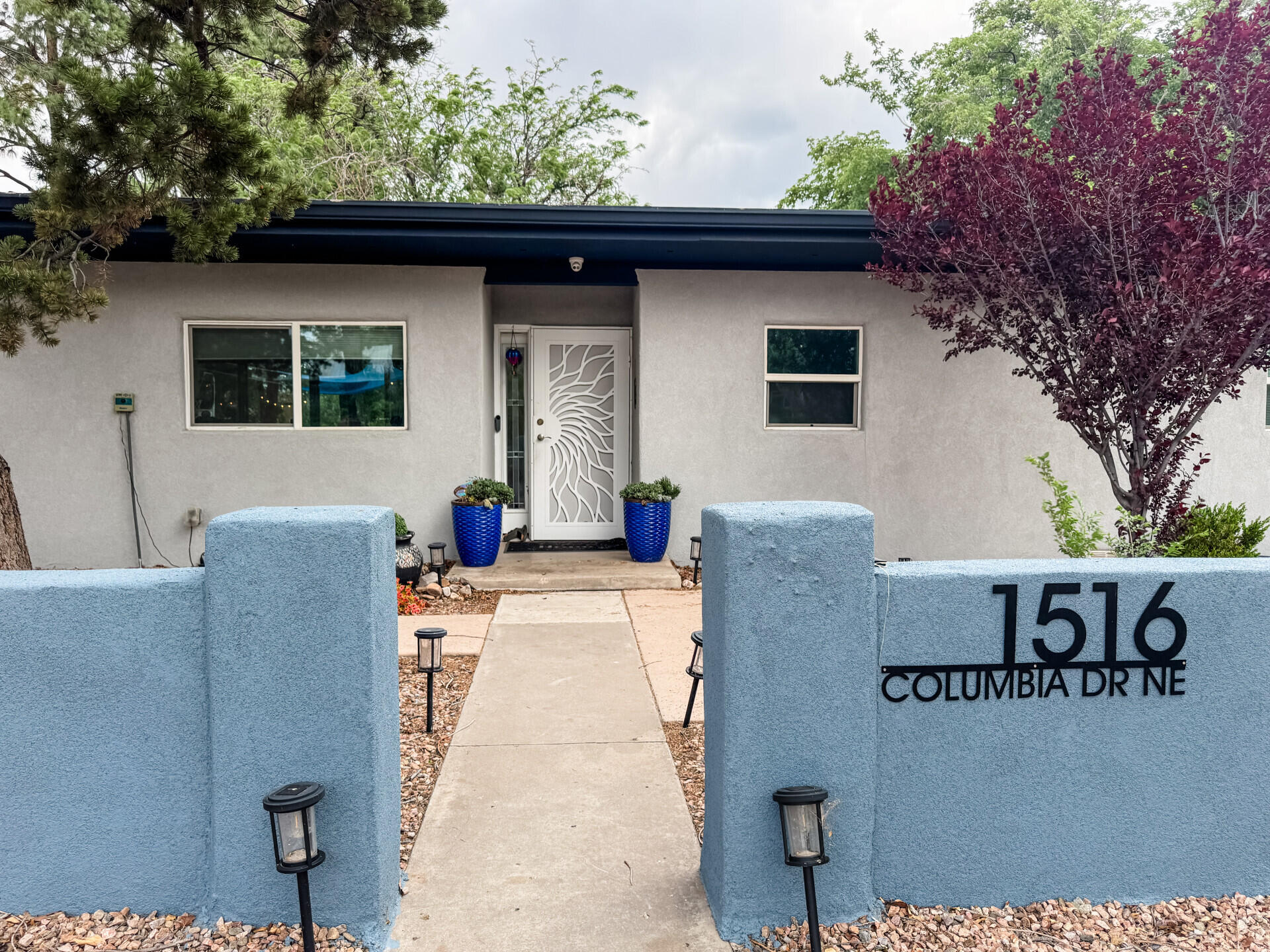1516 Columbia Drive NE, Albuquerque