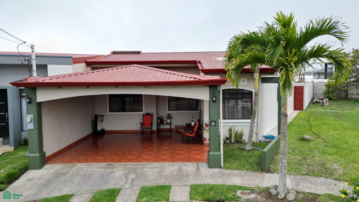 3 bed Single Family Homes For Sale in San Ramón, Alajuela - 1