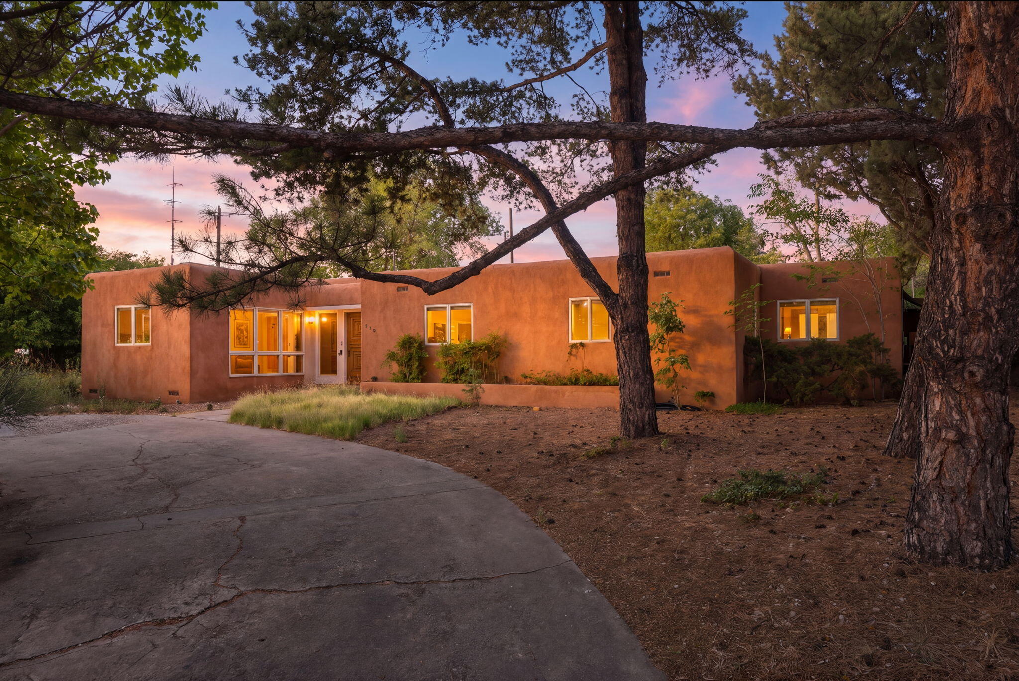 414 Vassar Drive NE, Albuquerque