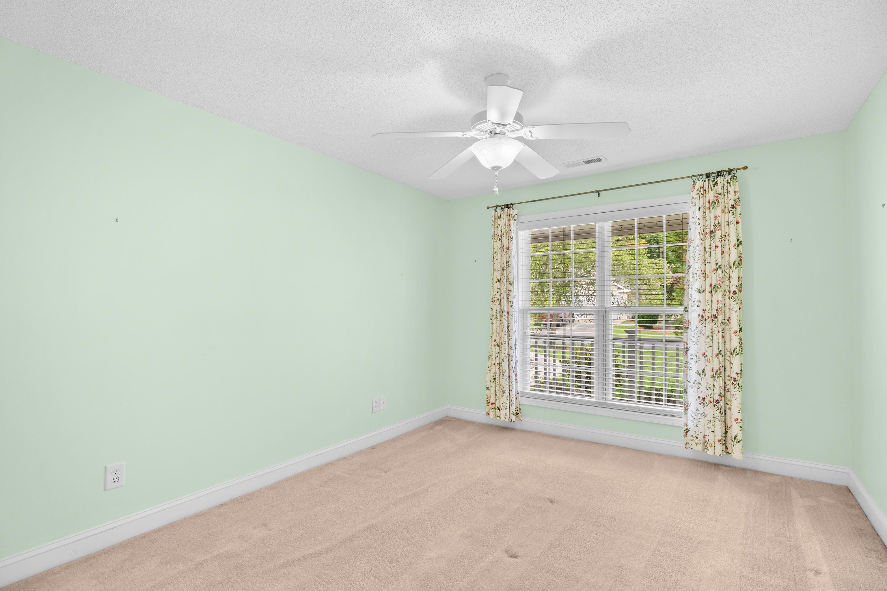 2615041 | Photo 29